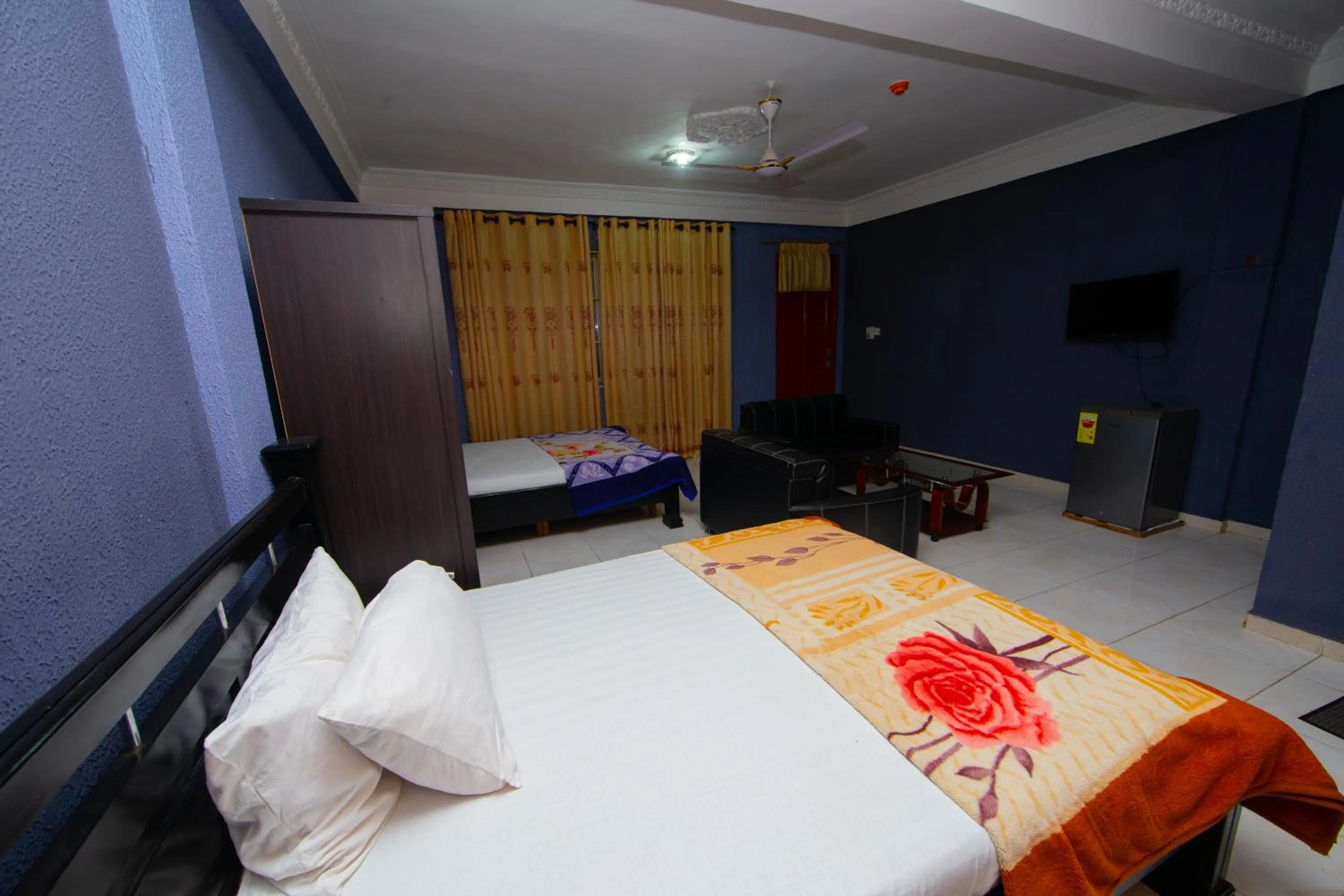 Bed in Pemicsa Hotel Accra