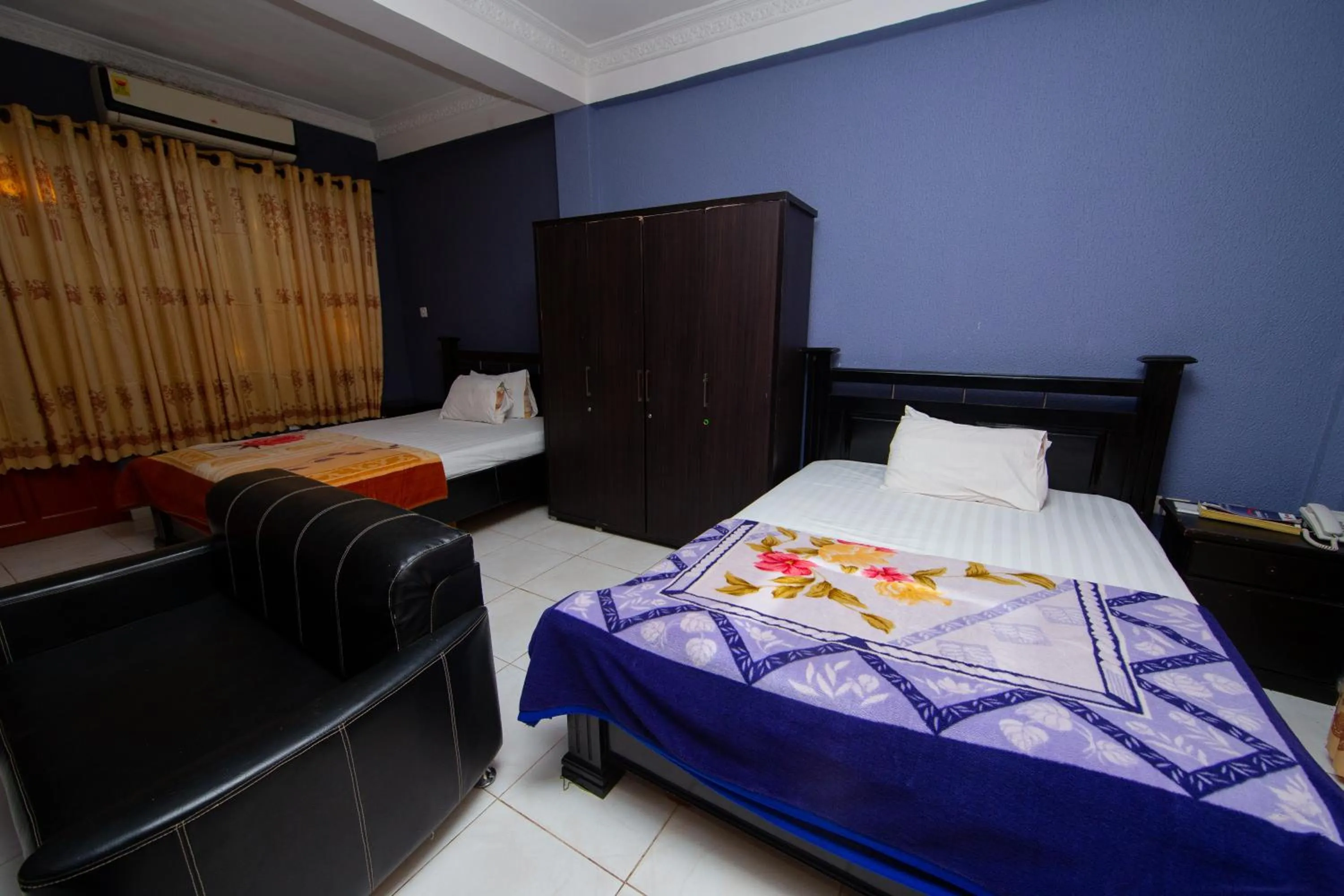 Bed in Pemicsa Hotel Accra