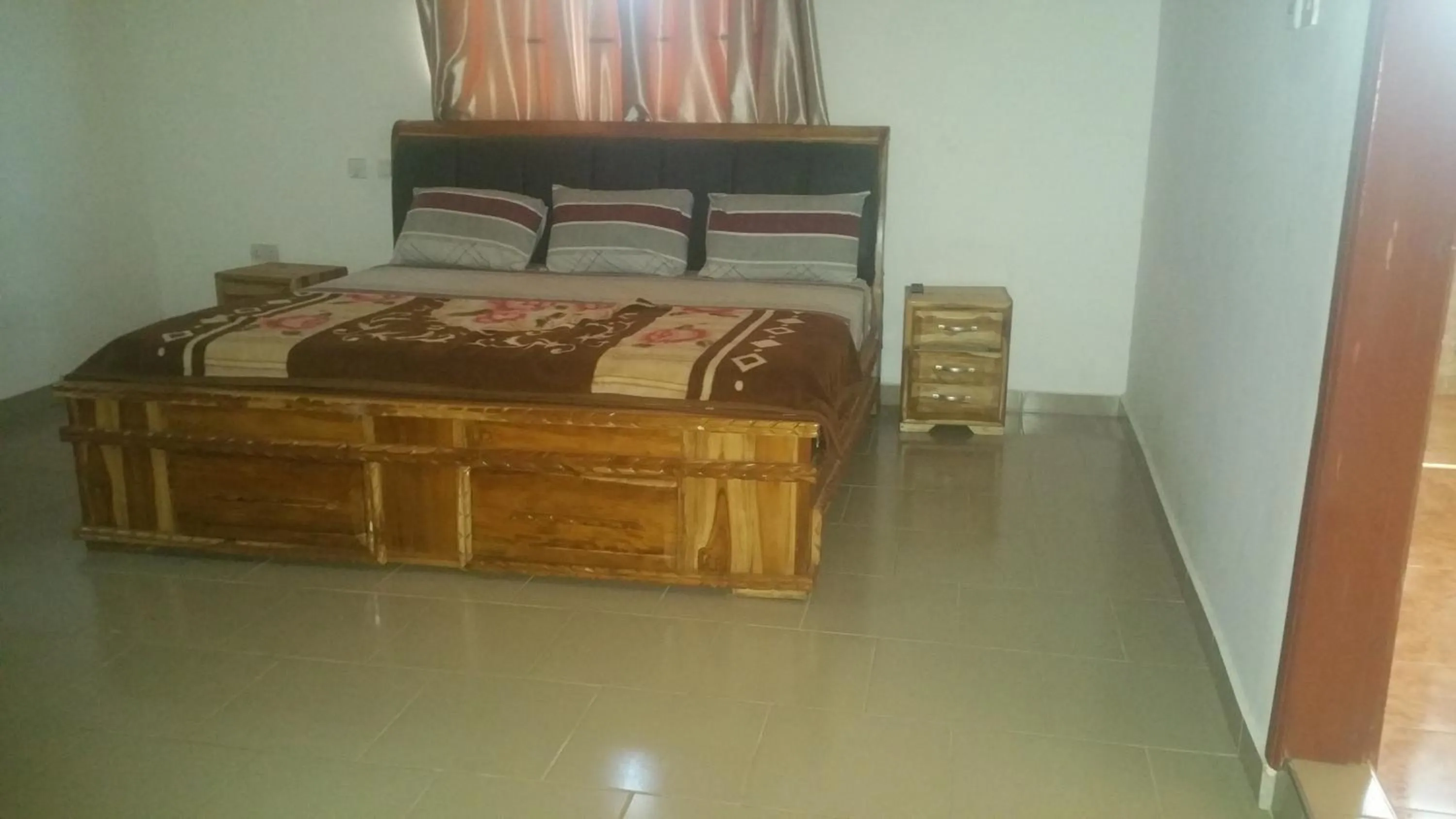 Bed in Pemicsa Hotel Accra
