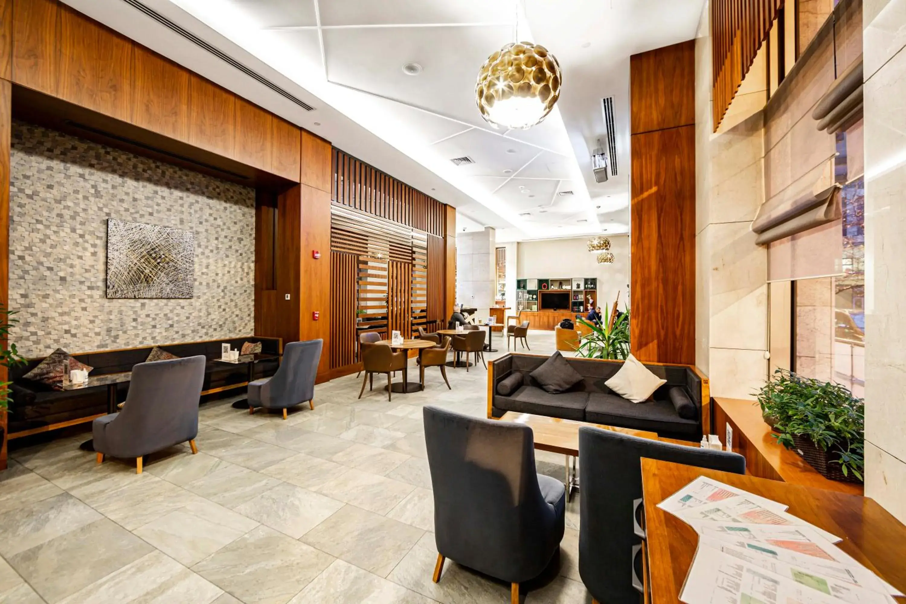 Lounge or bar in Holiday Inn Baku by IHG Lounge or bar in Holiday Inn Baku by IHG