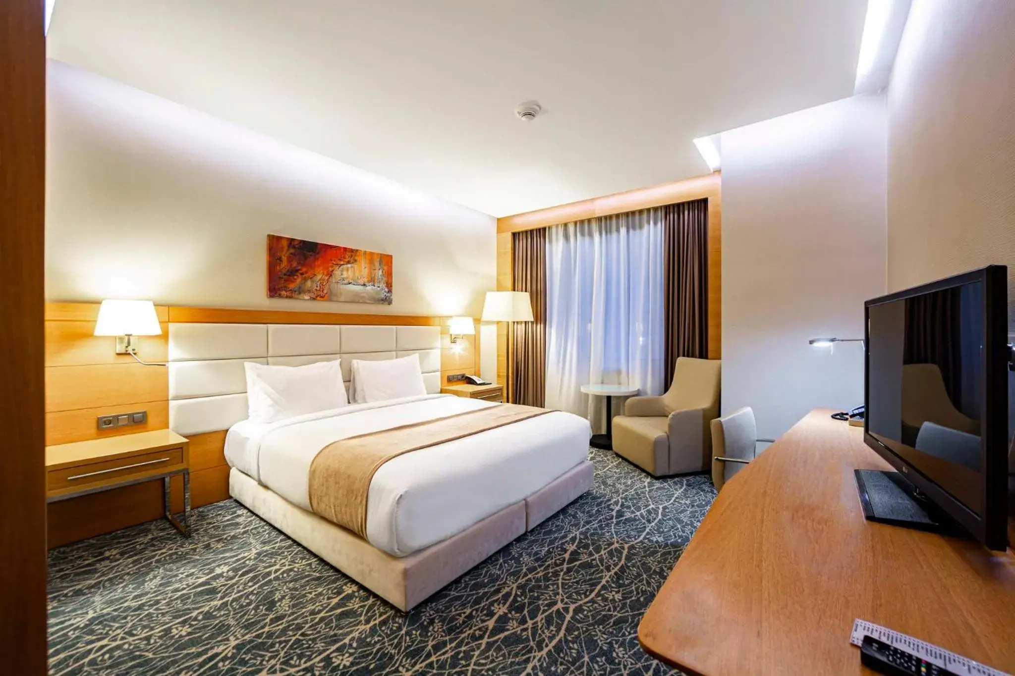 King Room with City View - Smoking in Holiday Inn Baku by IHG King Room with City View - Smoking in Holiday Inn Baku by IHG