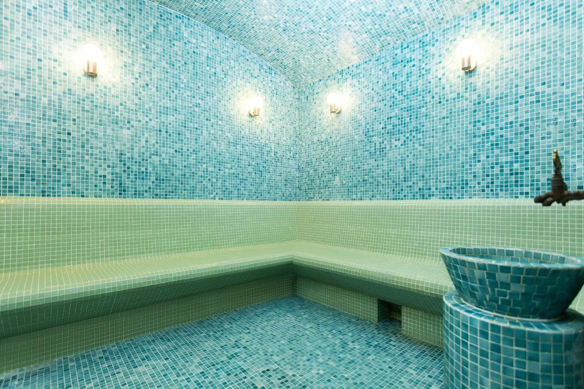 Area and facilities in Holiday Inn Baku by IHG