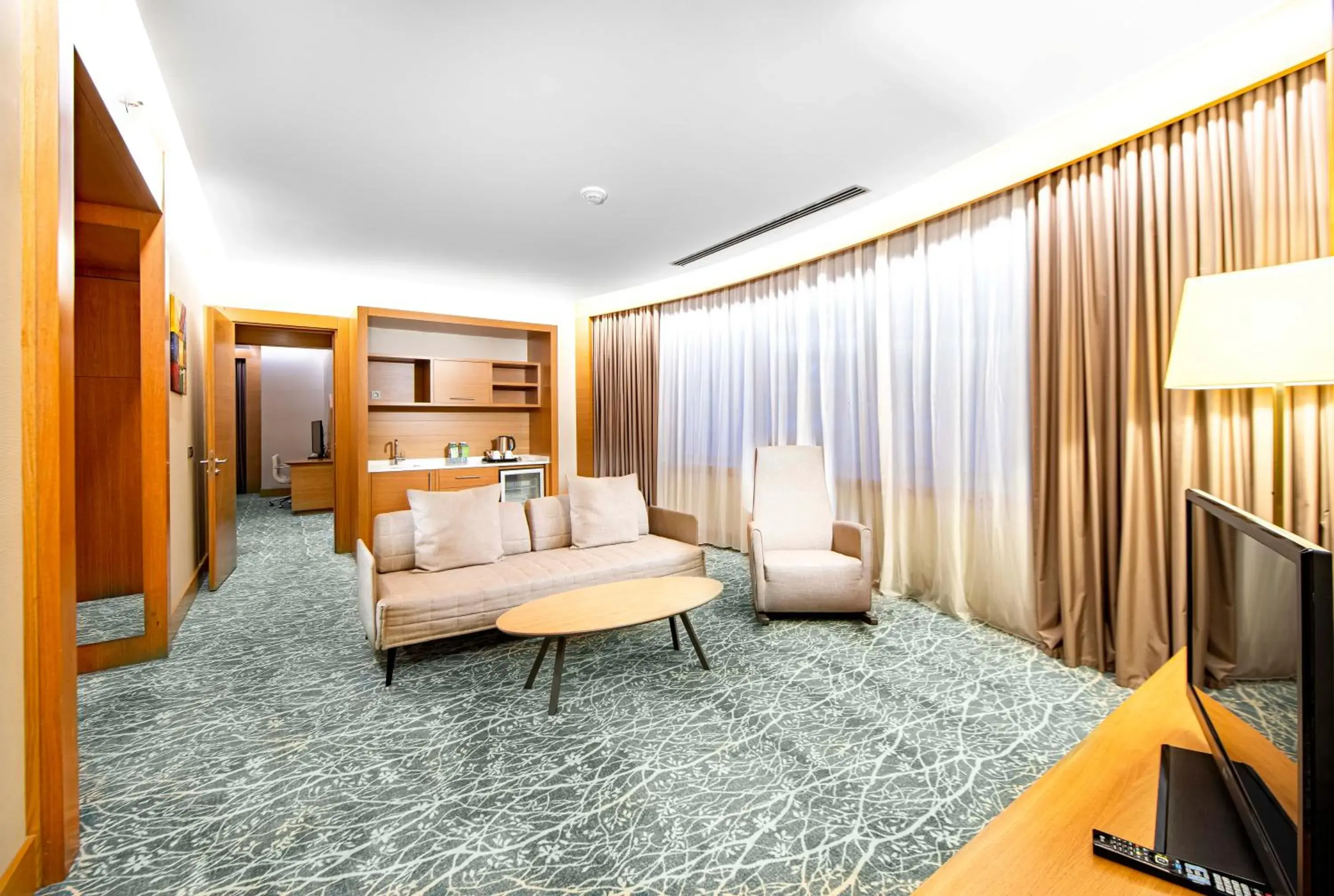 King Suite with City View in Holiday Inn Baku by IHG King Suite with City View in Holiday Inn Baku by IHG