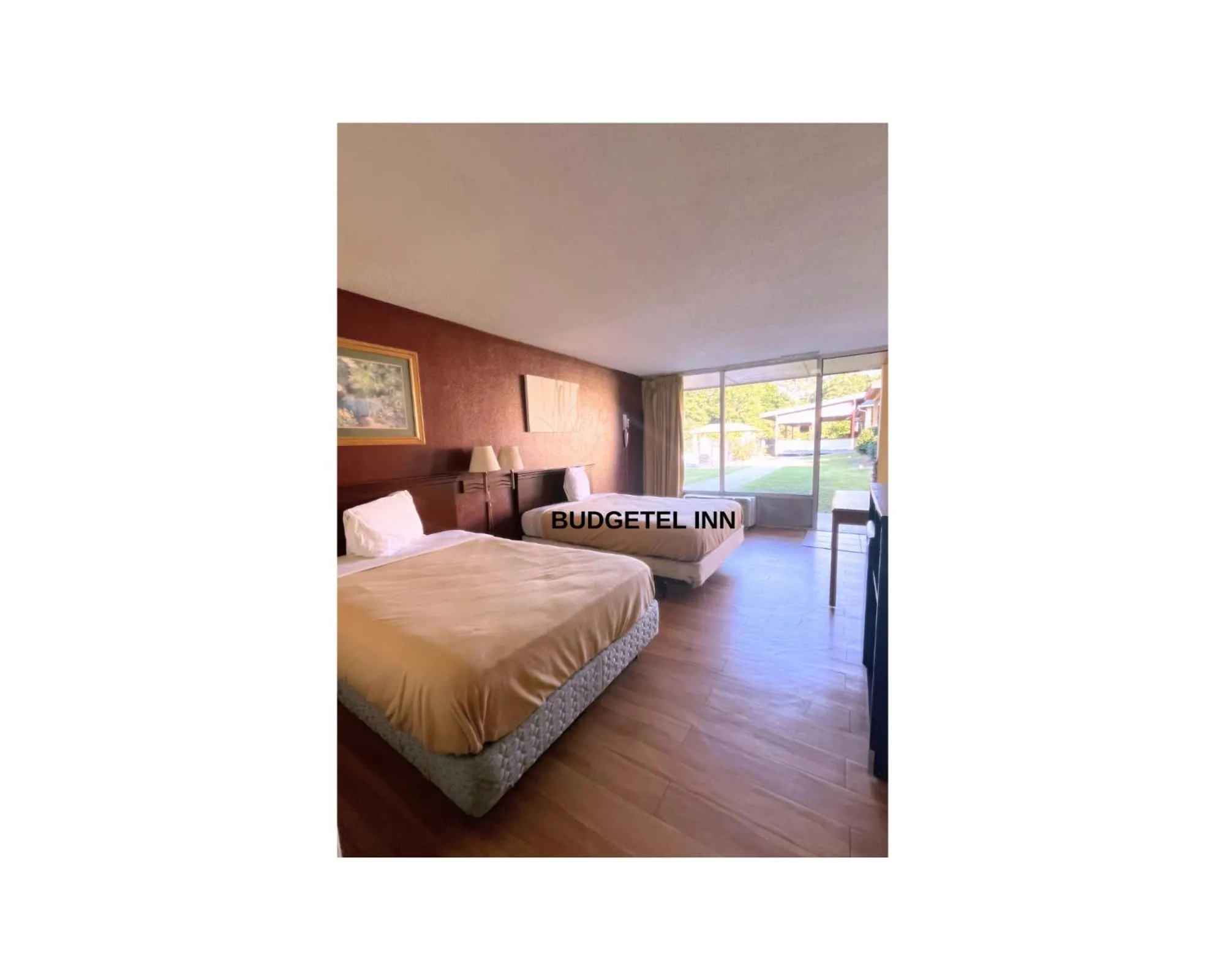 Bed in Budgetel Inn - Phenix City