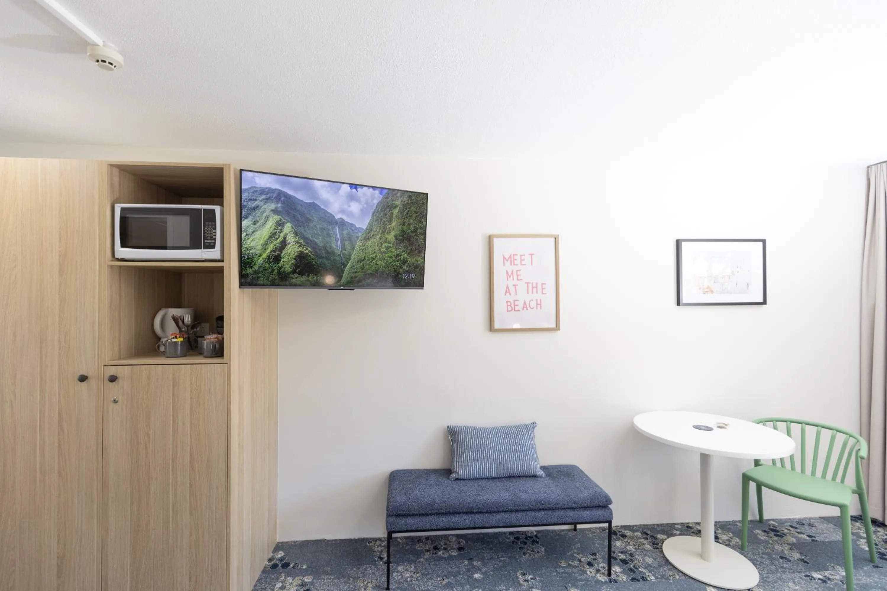 TV and multimedia in Currimundi Hotel