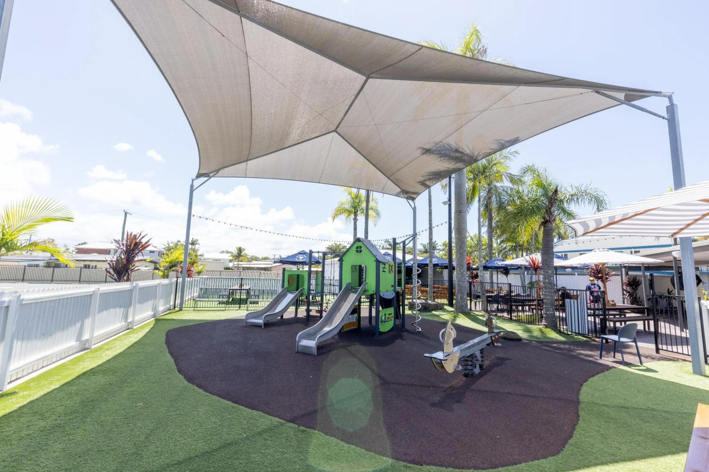 Children play ground in Currimundi Hotel
