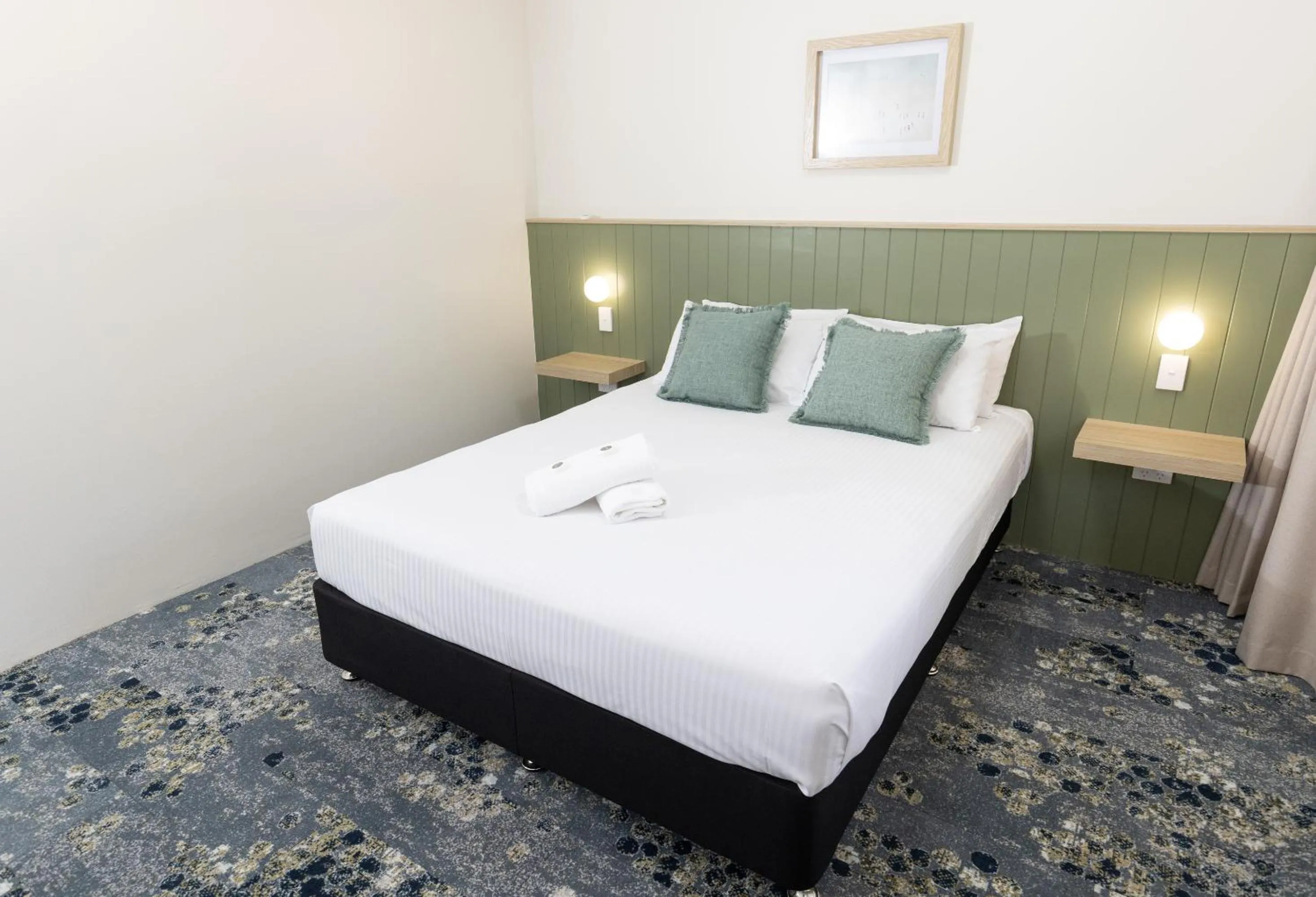 Bed in Currimundi Hotel