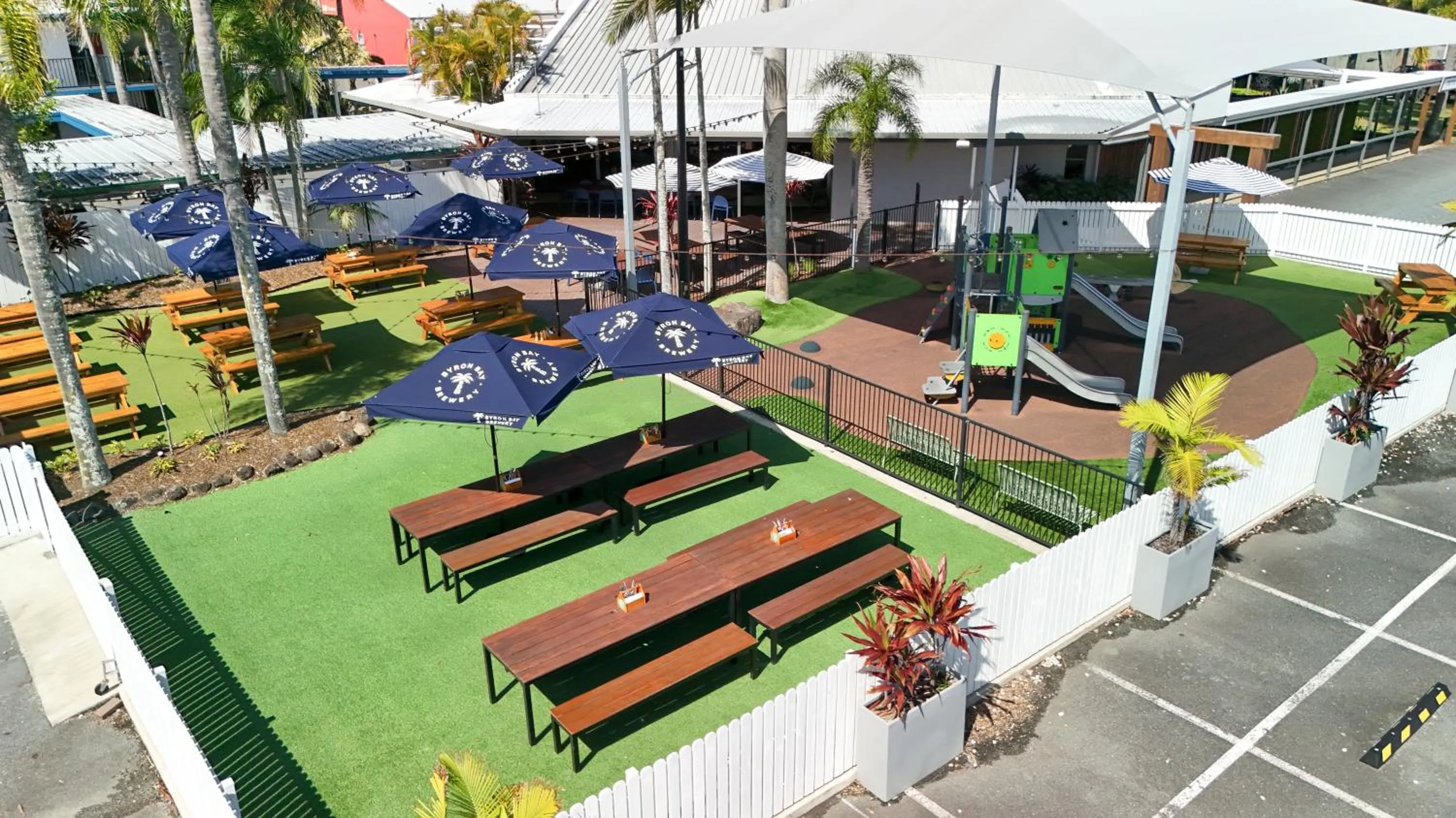 Property building in Currimundi Hotel