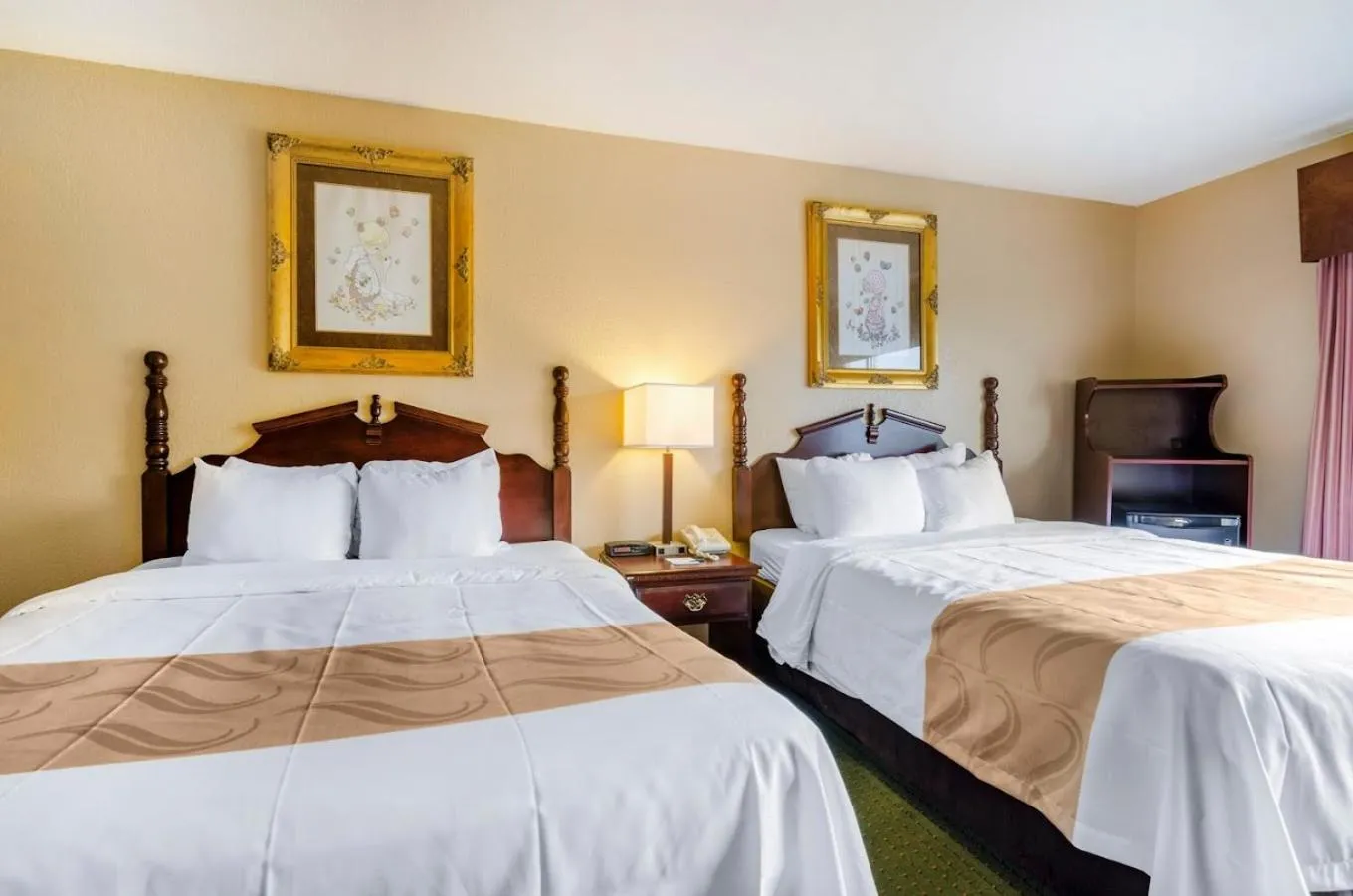 Bedroom, Bed in Precious Hotel