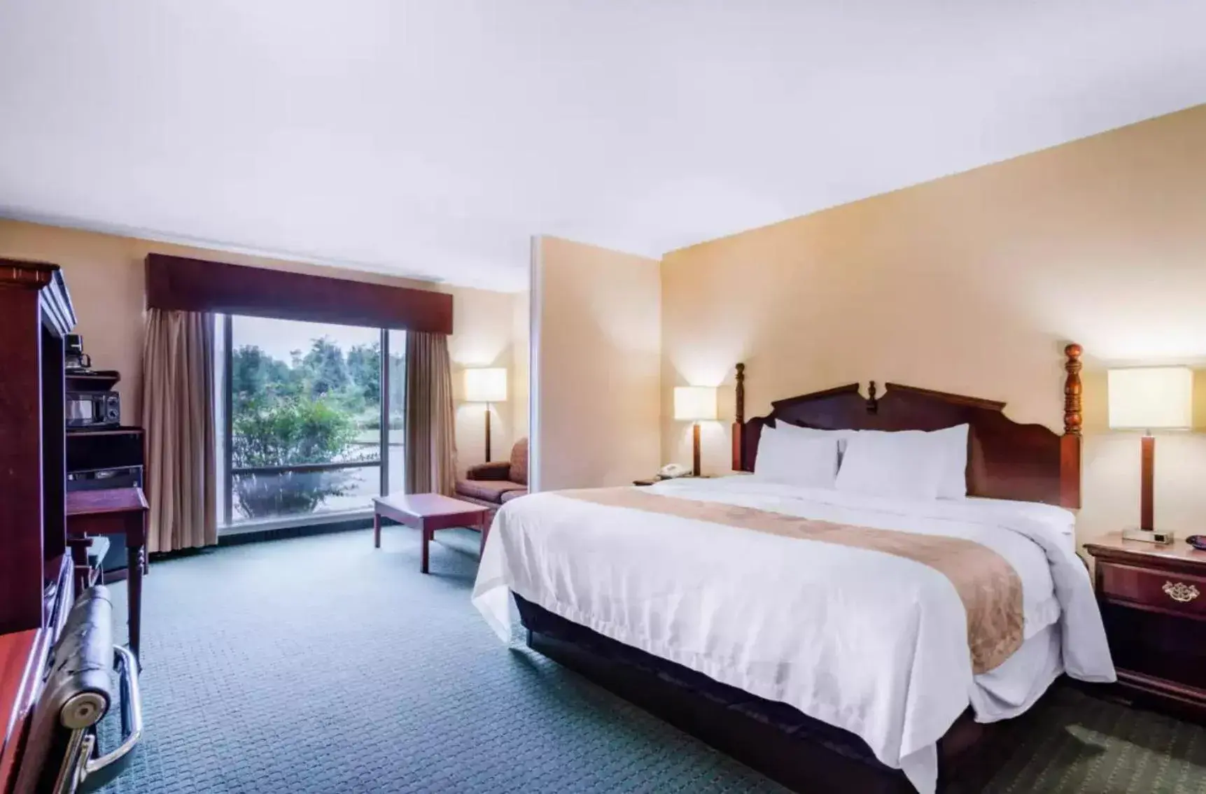 Photo of the whole room, Bed in Precious Hotel Photo of the whole room, Bed in Precious Hotel