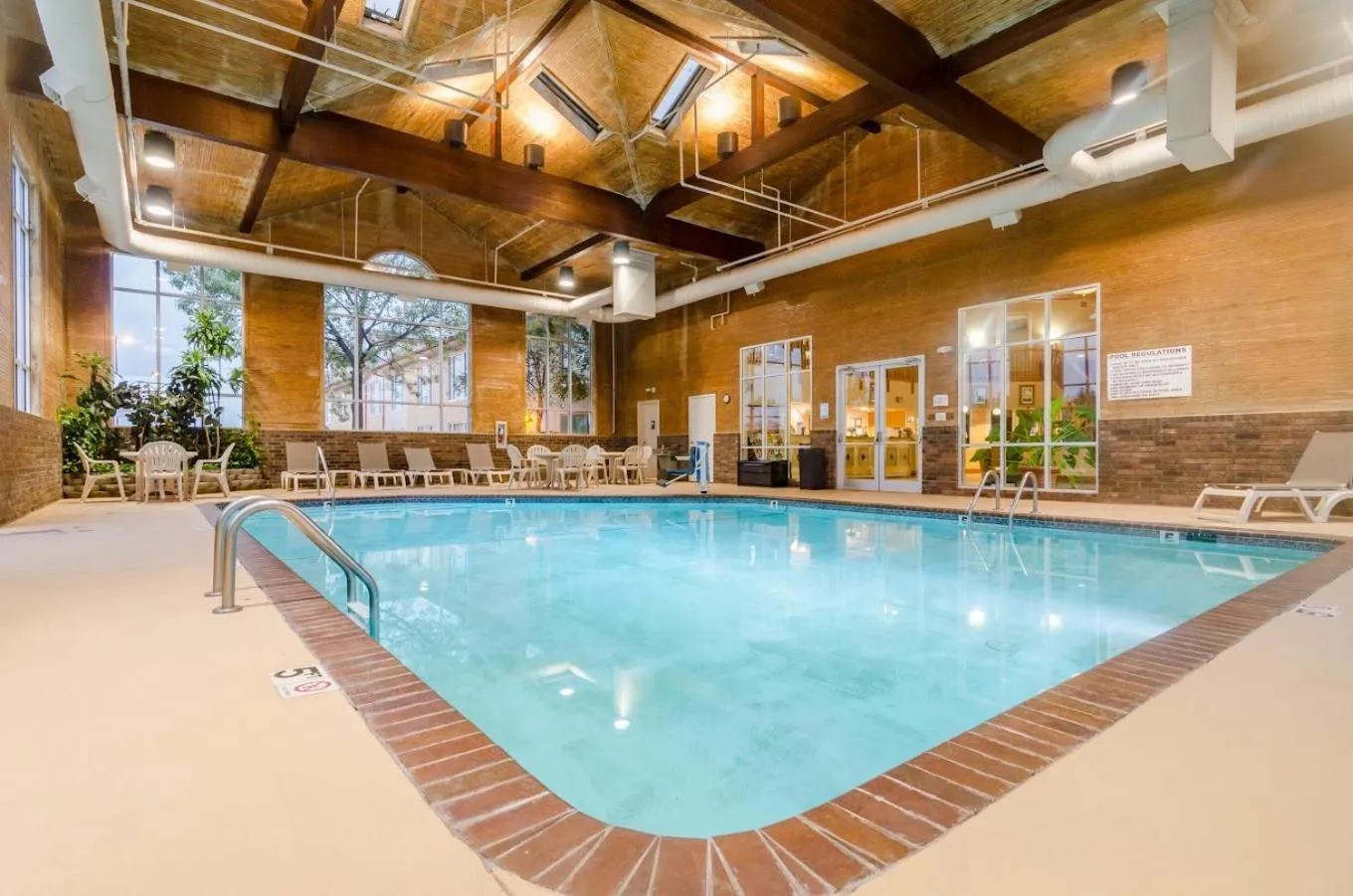 Swimming pool in Precious Hotel