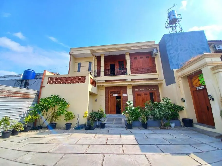 Property building in Sabi House Lesmana 2 by Simply Homy