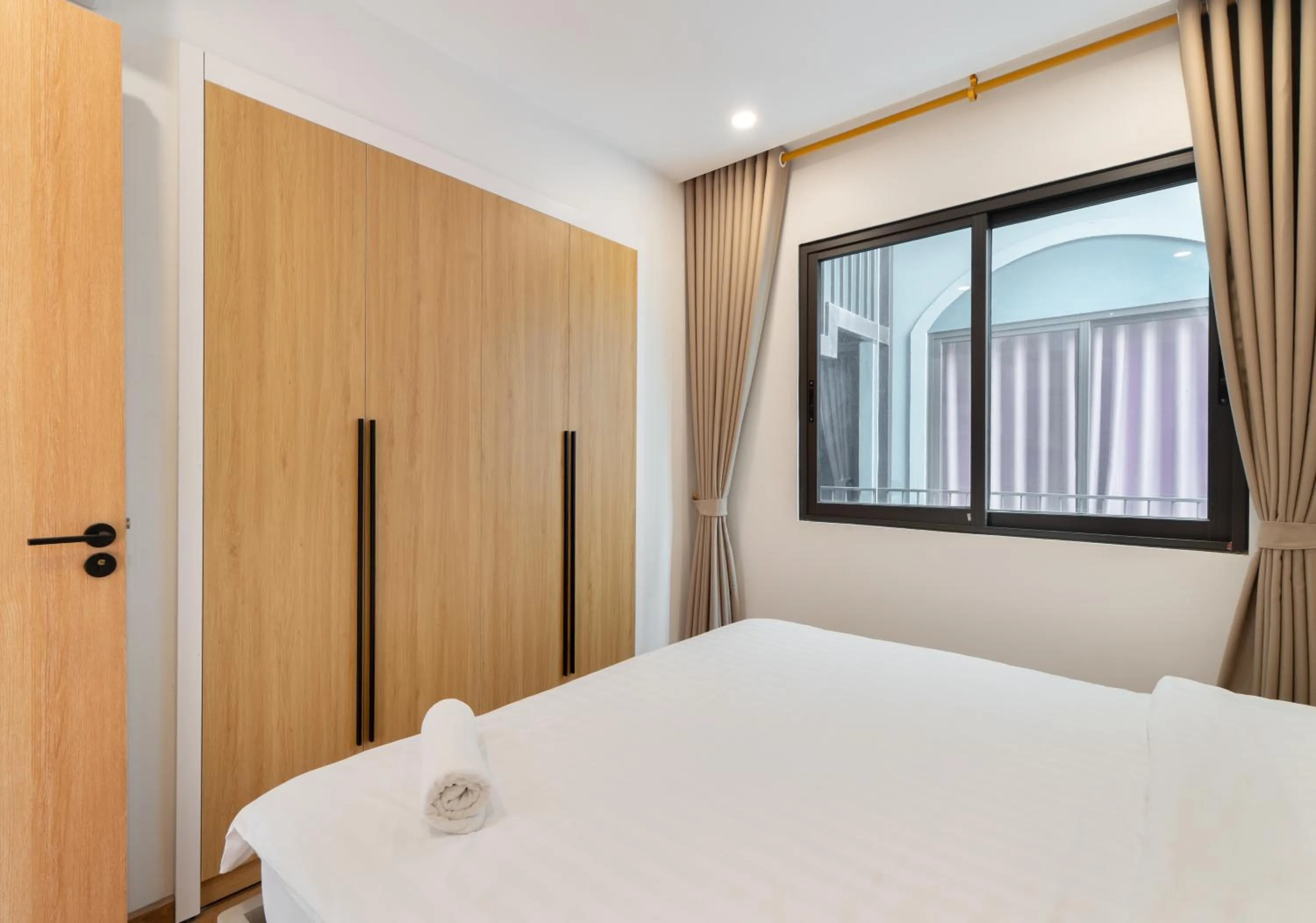 Bedroom, Bed in MOONLIT Suites Hotel by Luxe Paradise