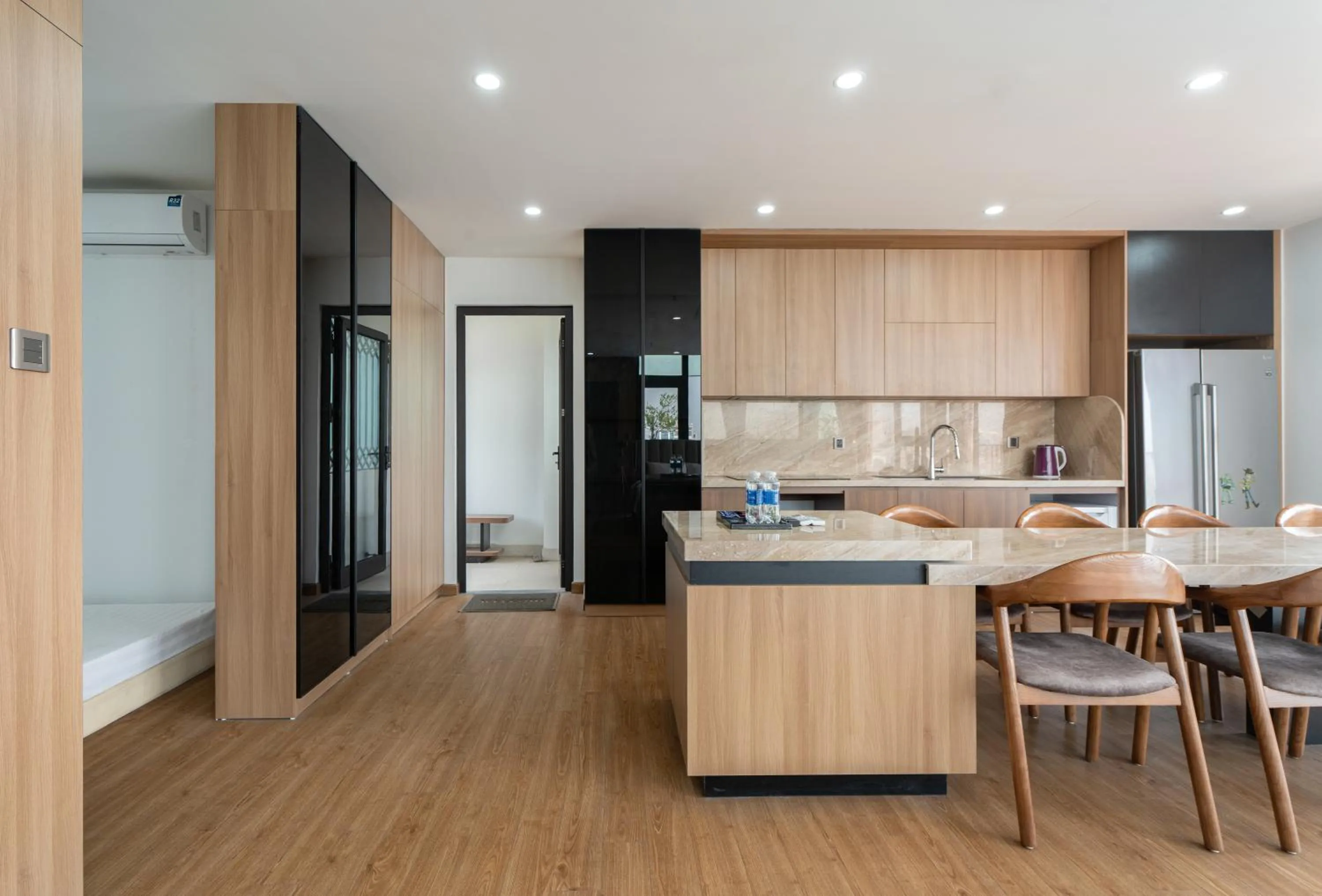 stove in MOONLIT Suites Hotel by Luxe Paradise