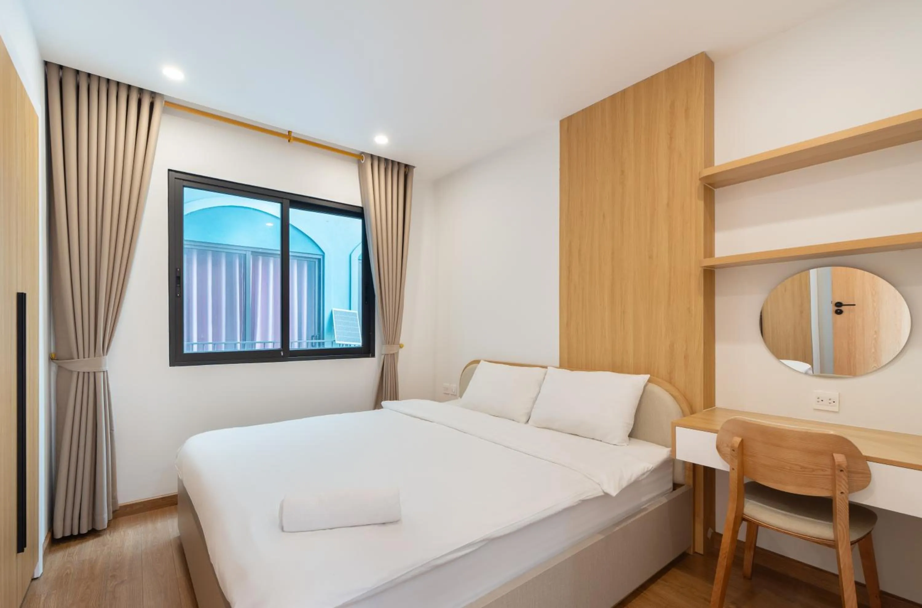 Photo of the whole room, Bed in MOONLIT Suites Hotel by Luxe Paradise