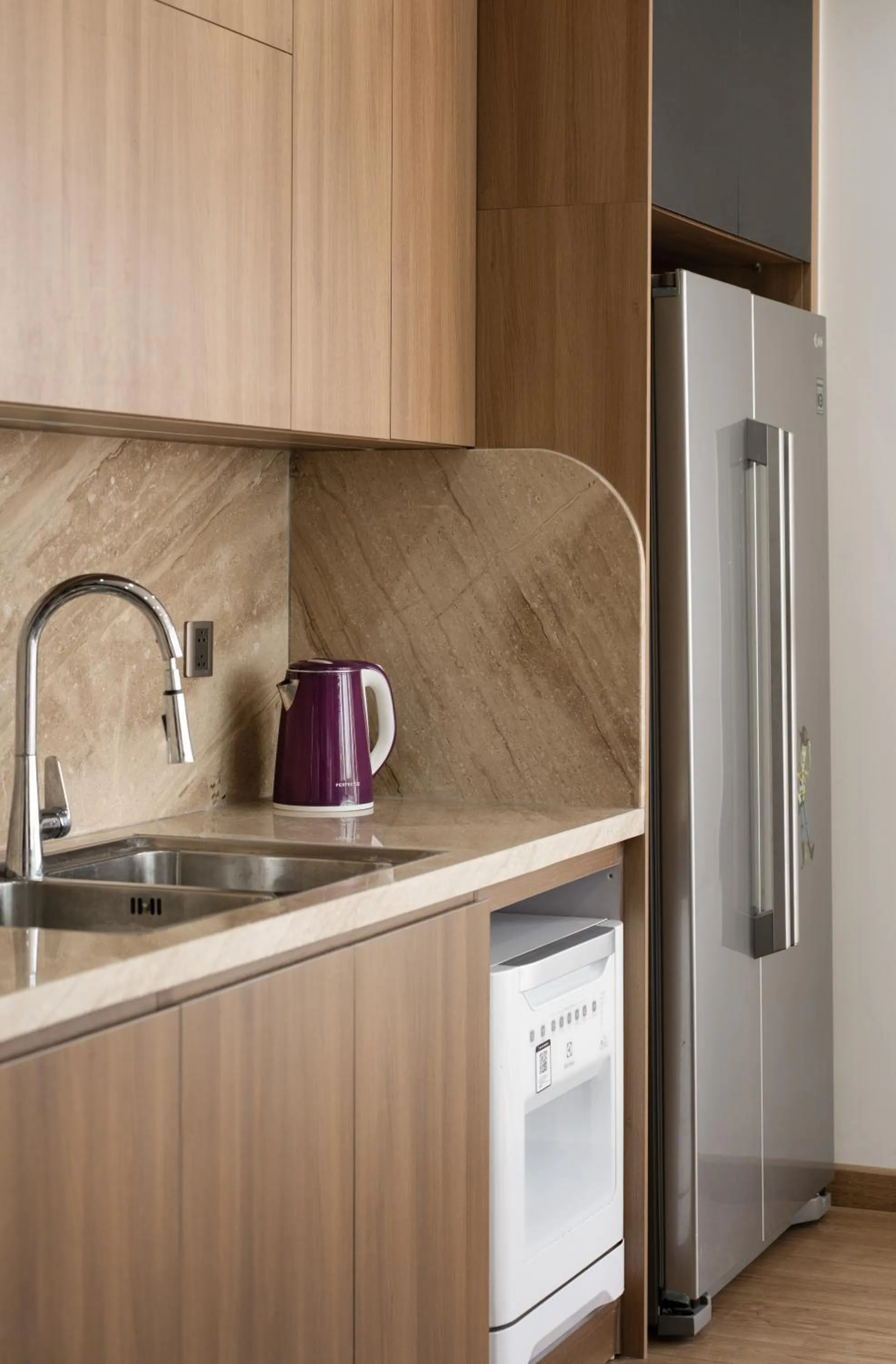 stove in MOONLIT Suites Hotel by Luxe Paradise