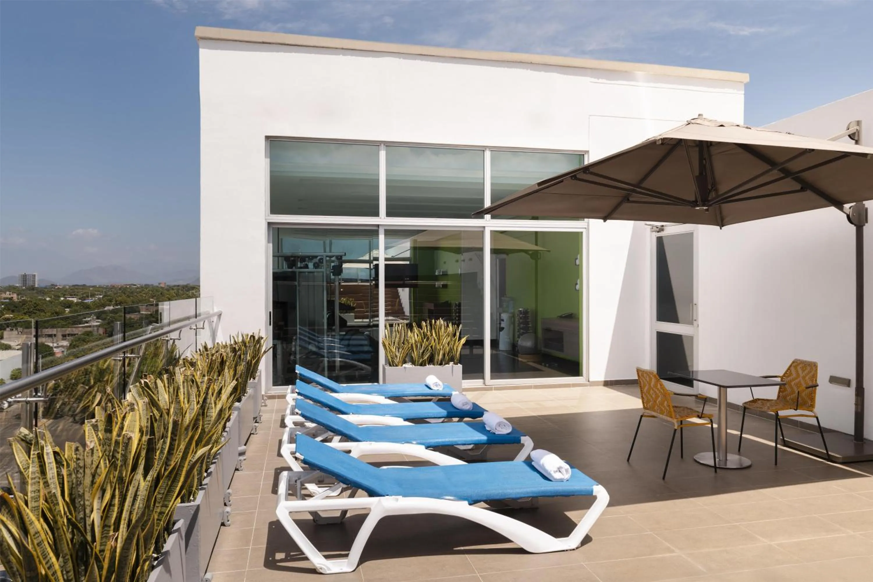 Patio in Hampton By Hilton Valledupar