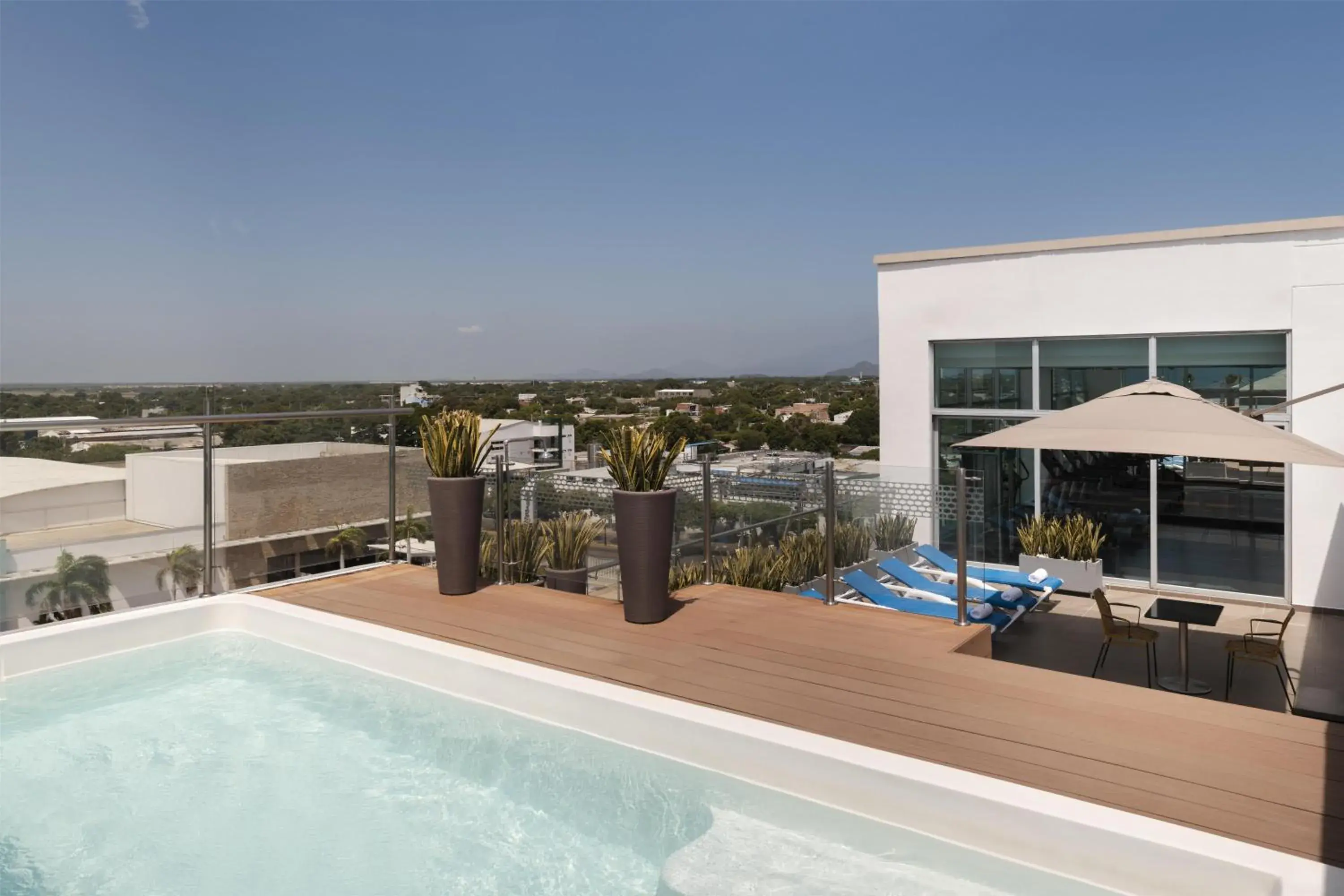 Pool view in Hampton By Hilton Valledupar Pool view in Hampton By Hilton Valledupar