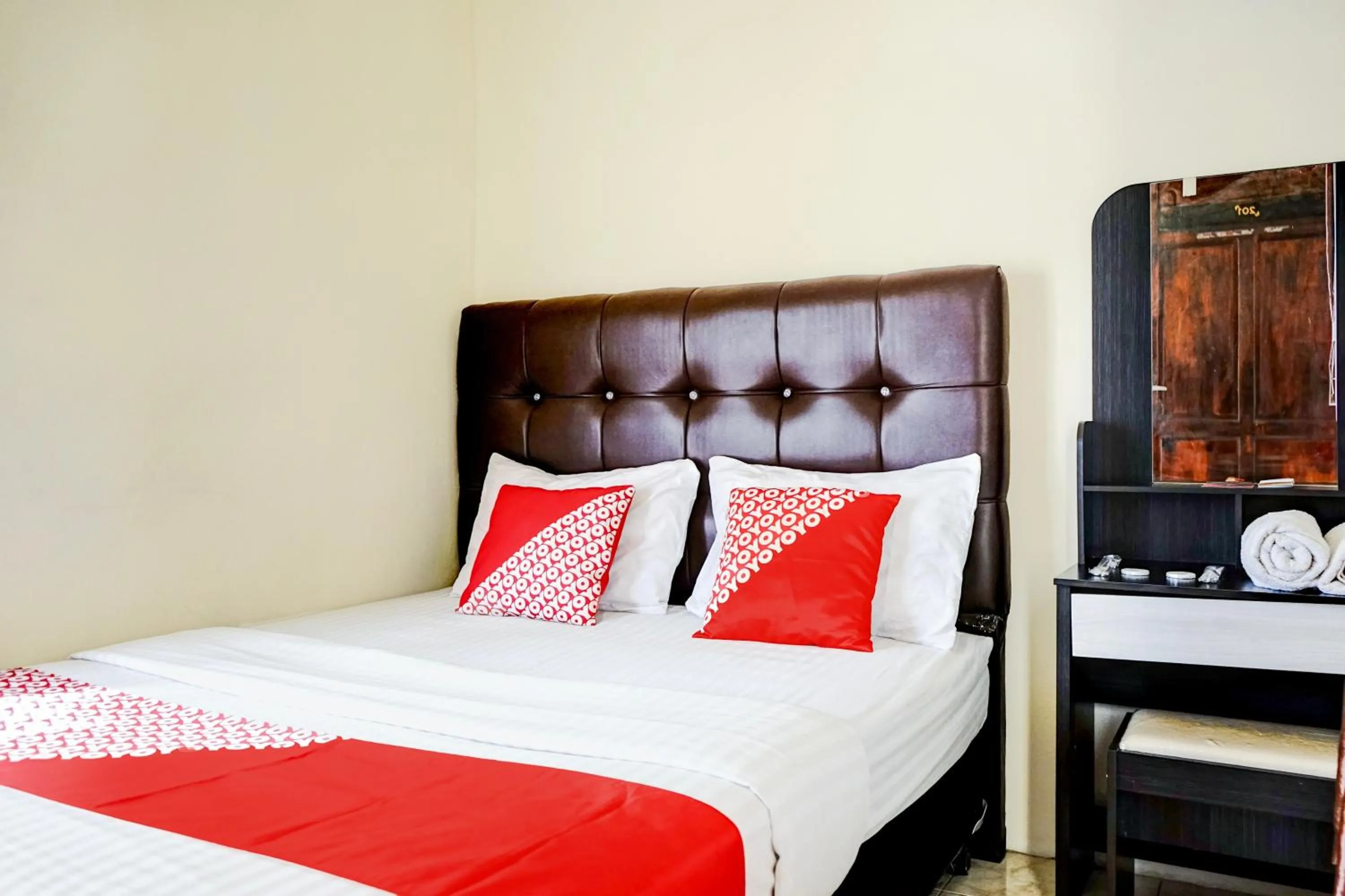 Bedroom, Bed in Hotel O Mantari Guesthouse