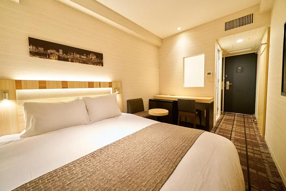 Bed in Hotel Sunroute Ginza