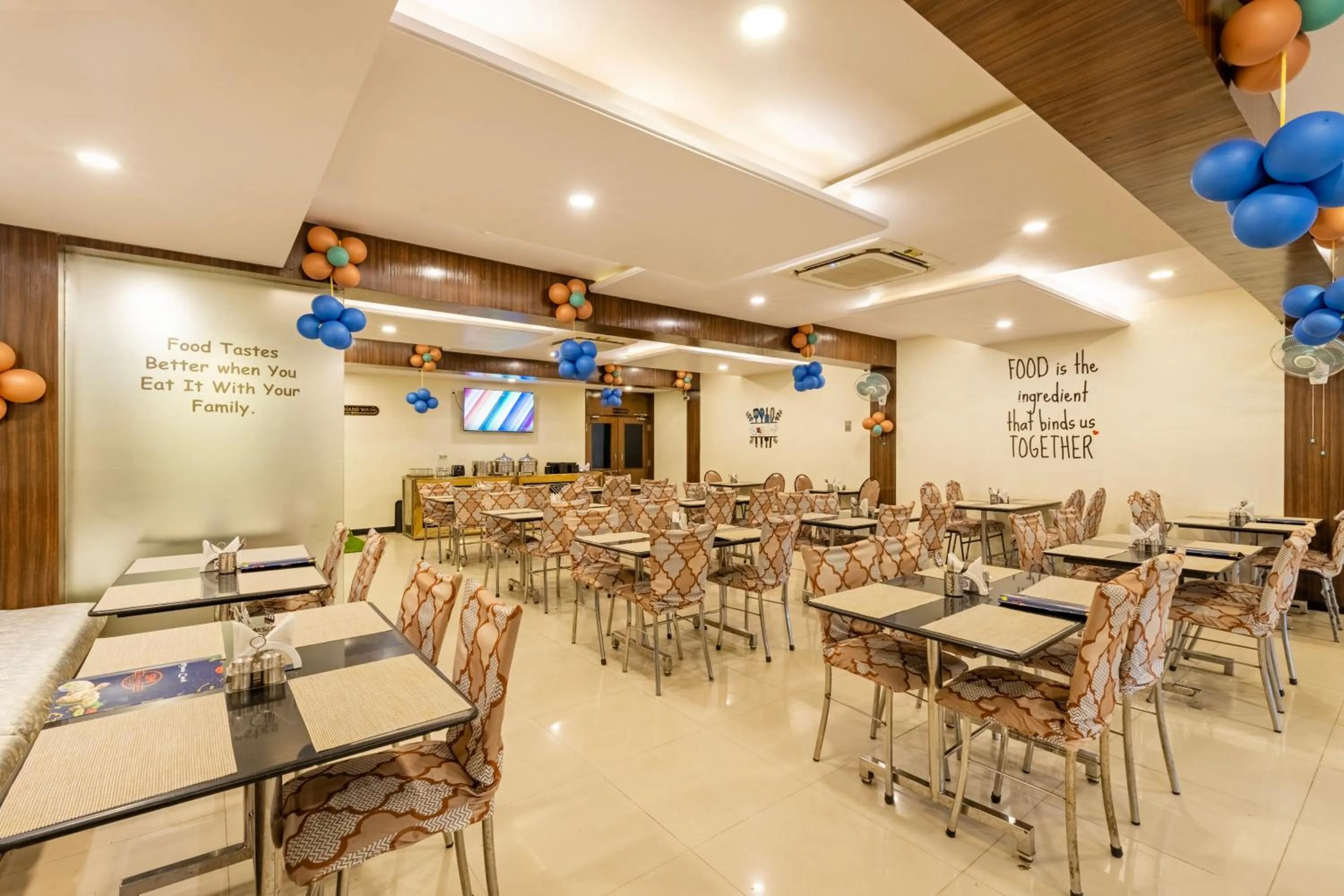 Restaurant/places to eat in Treebo AR Grand, Gajuwaka