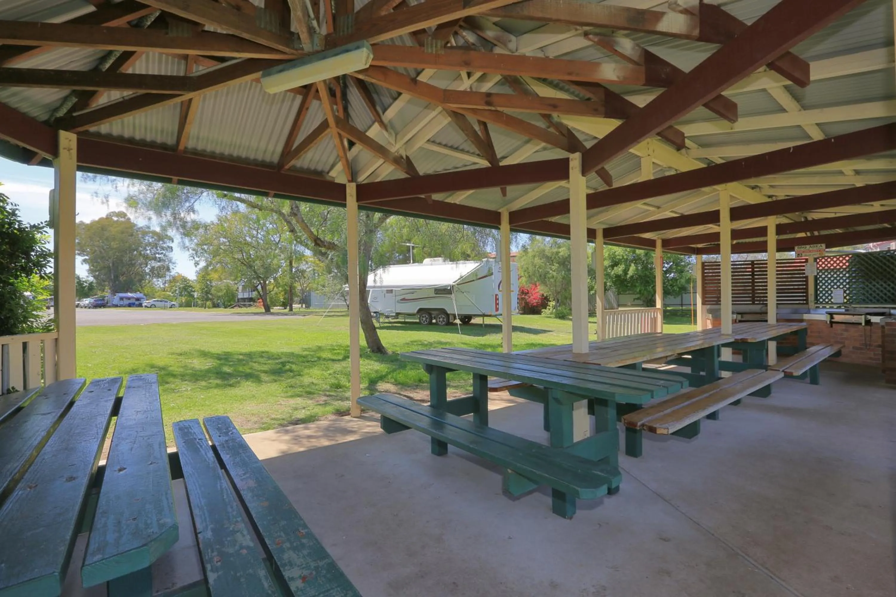 BBQ facilities in Dalby Tourist Park
