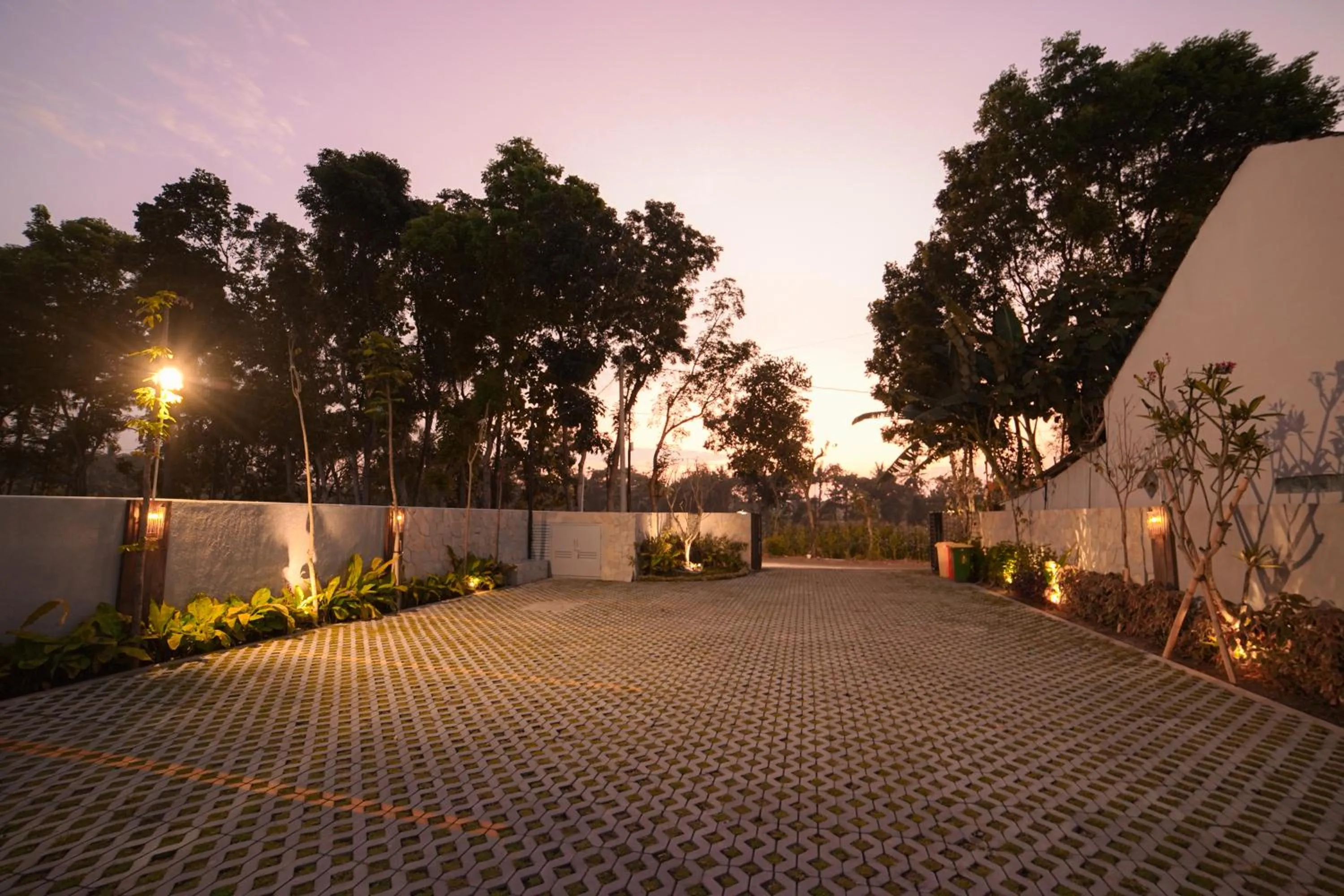 Parking in Ubu Villa Amarta in Yogyakarta