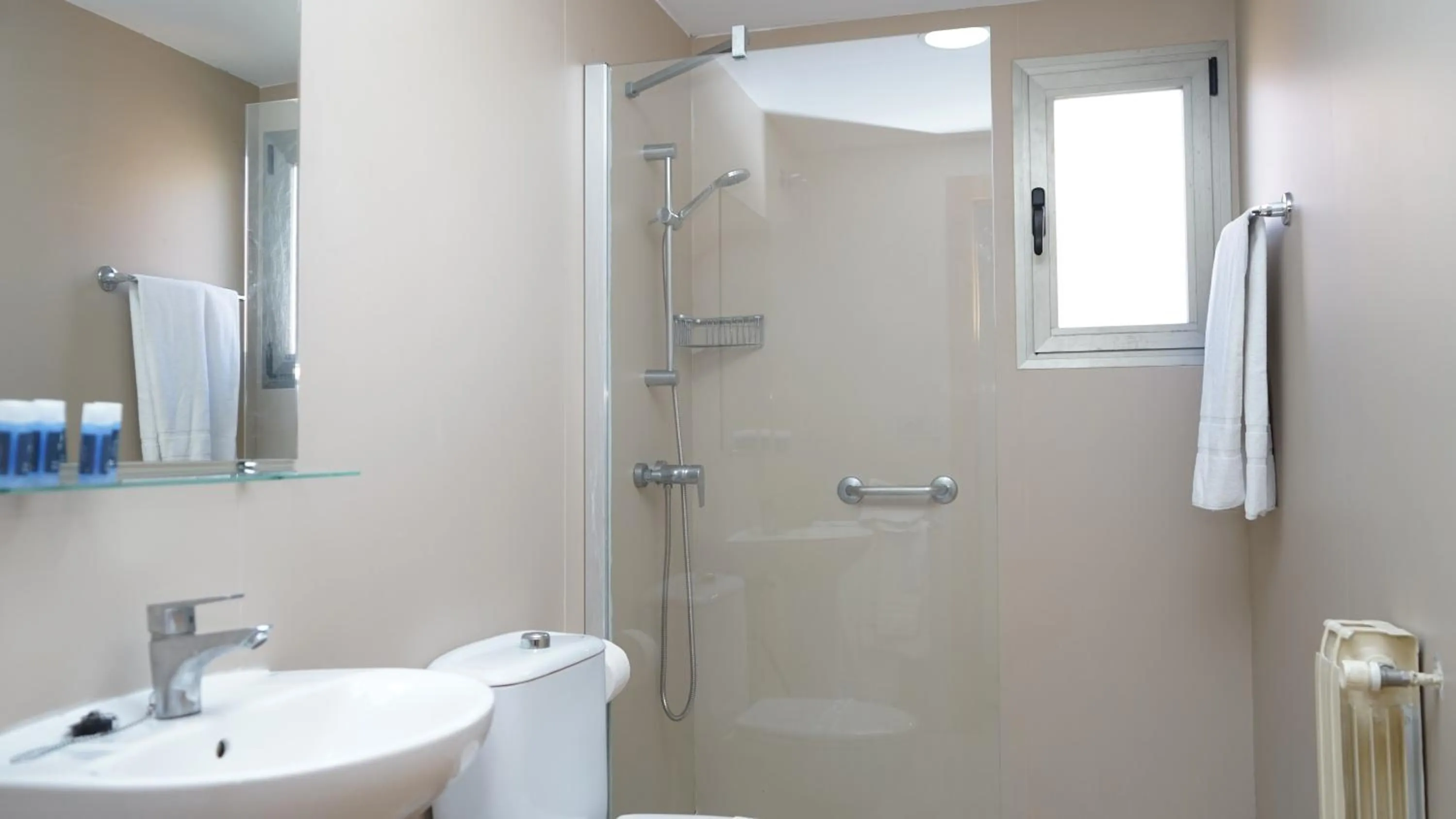 Bathroom in Aparthotel BCL Levante Club