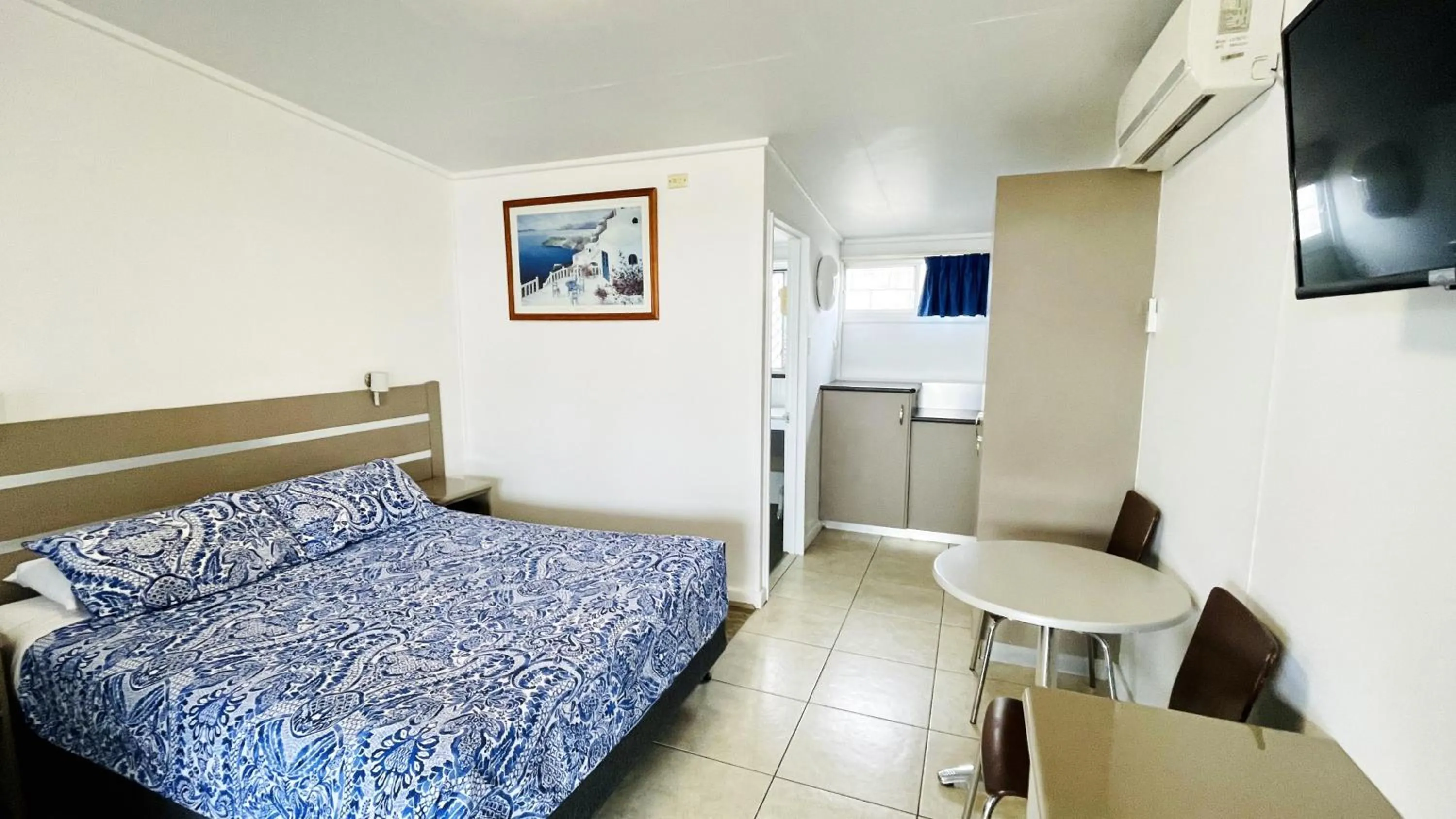 Photo of the whole room, Bed in Motel Myall