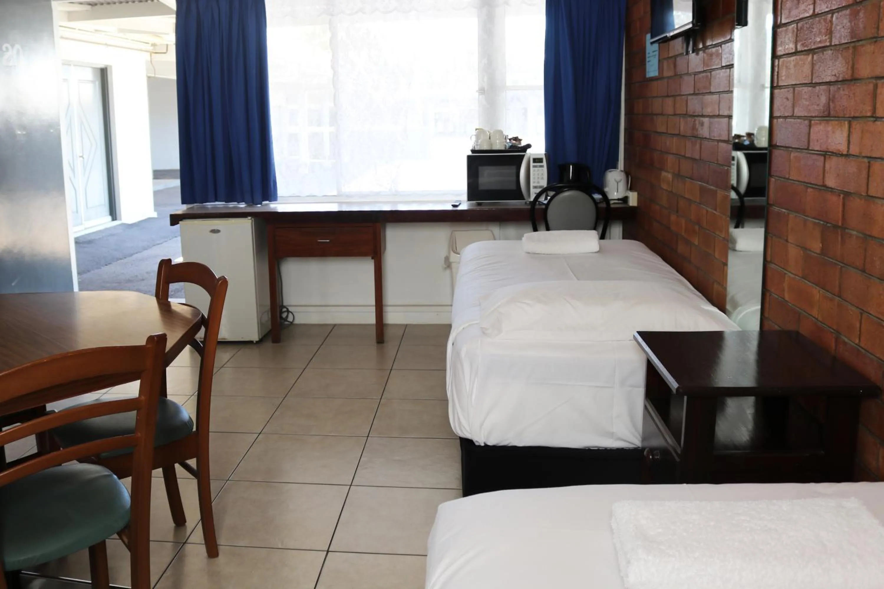 Bedroom, Bed in Motel Myall