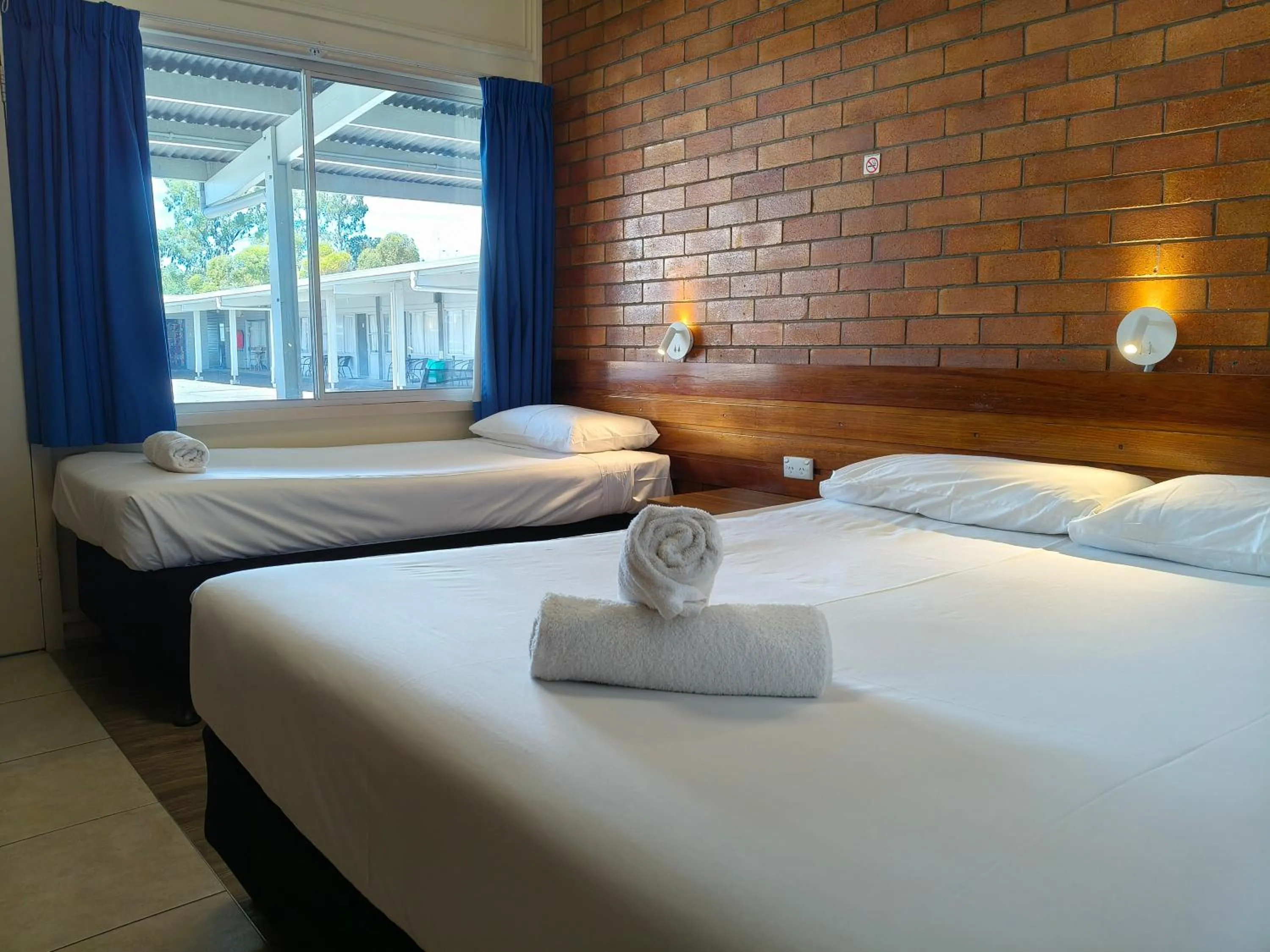 Bedroom, Bed in Motel Myall