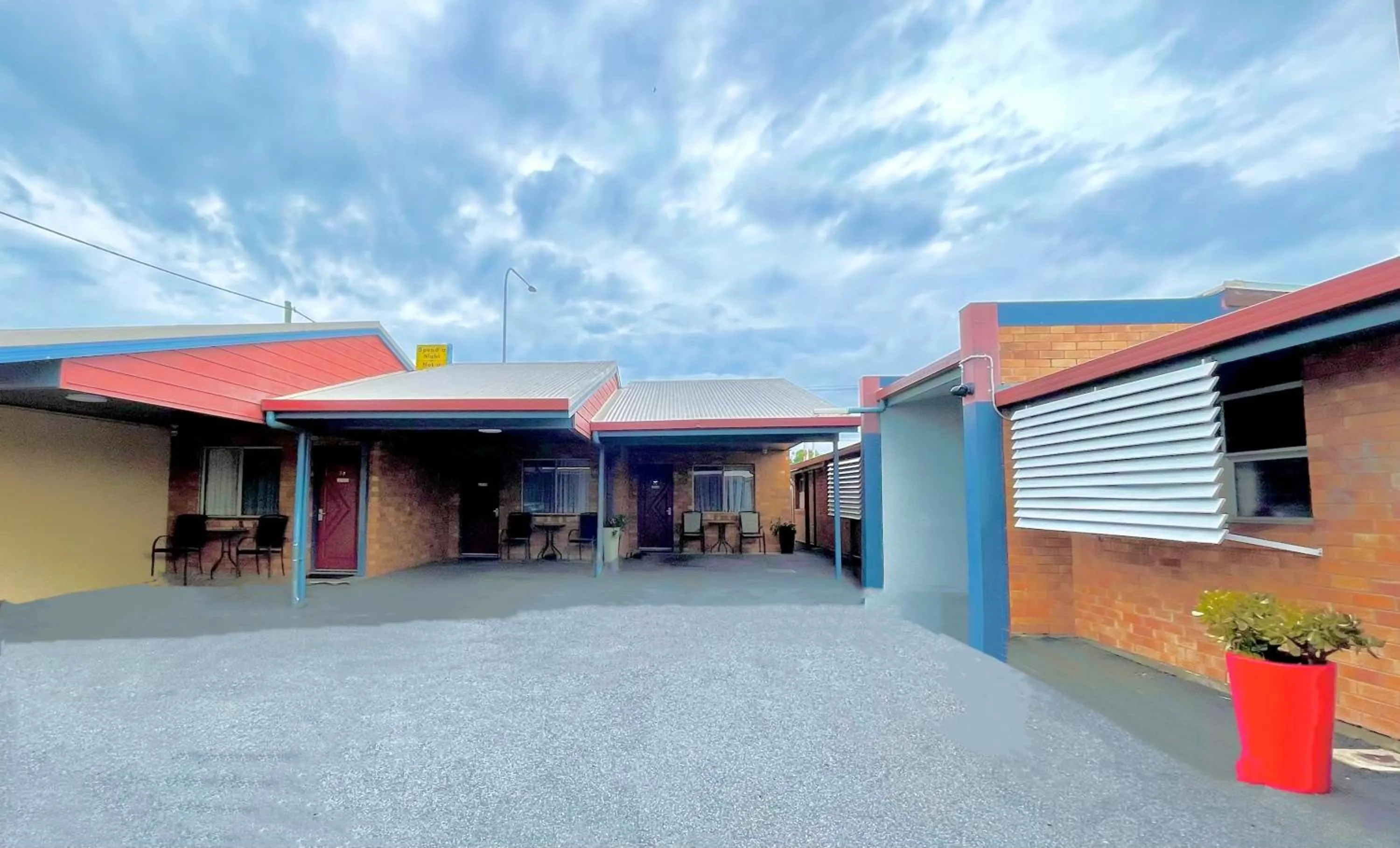 Parking in Motel Myall