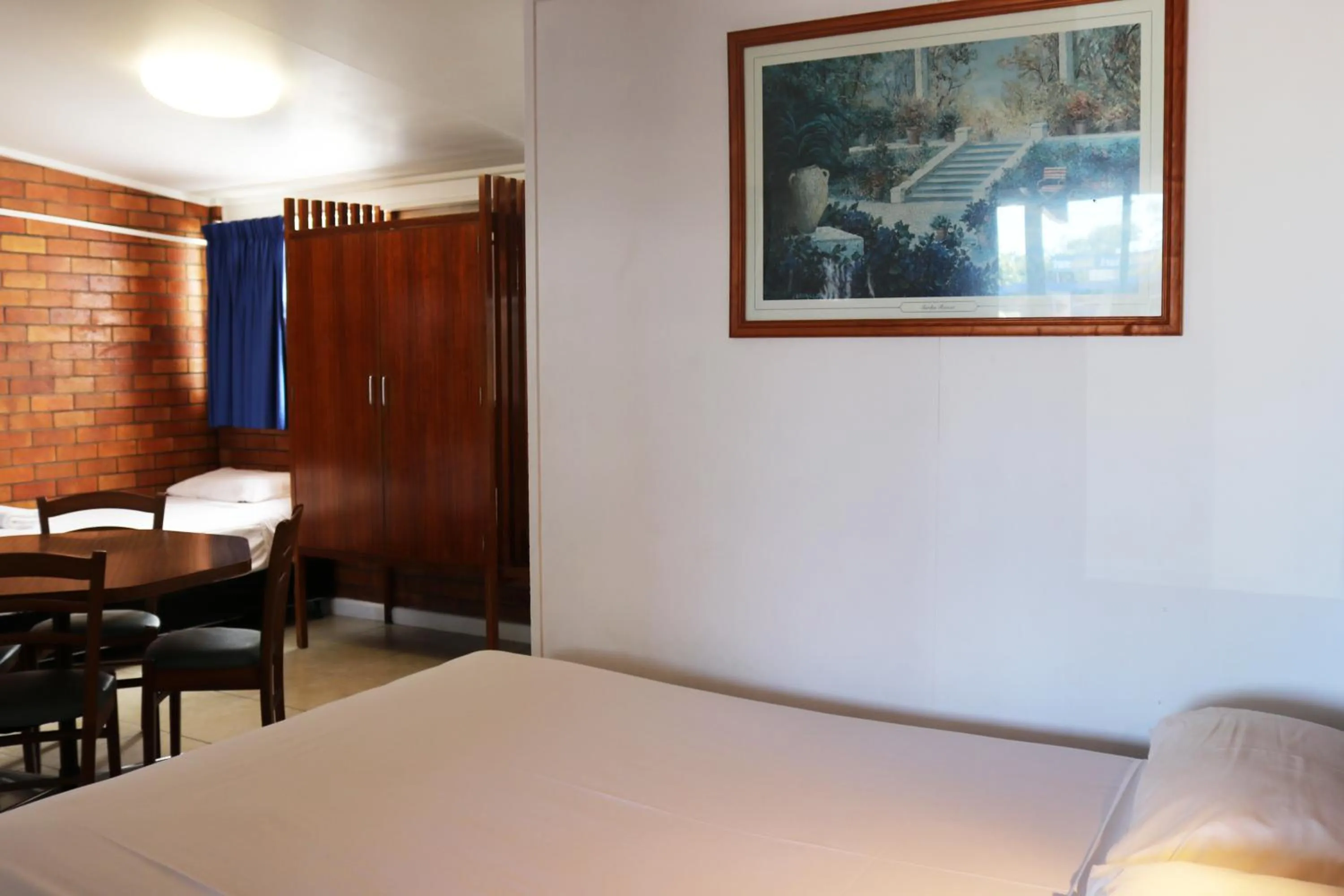 Bedroom, Bed in Motel Myall