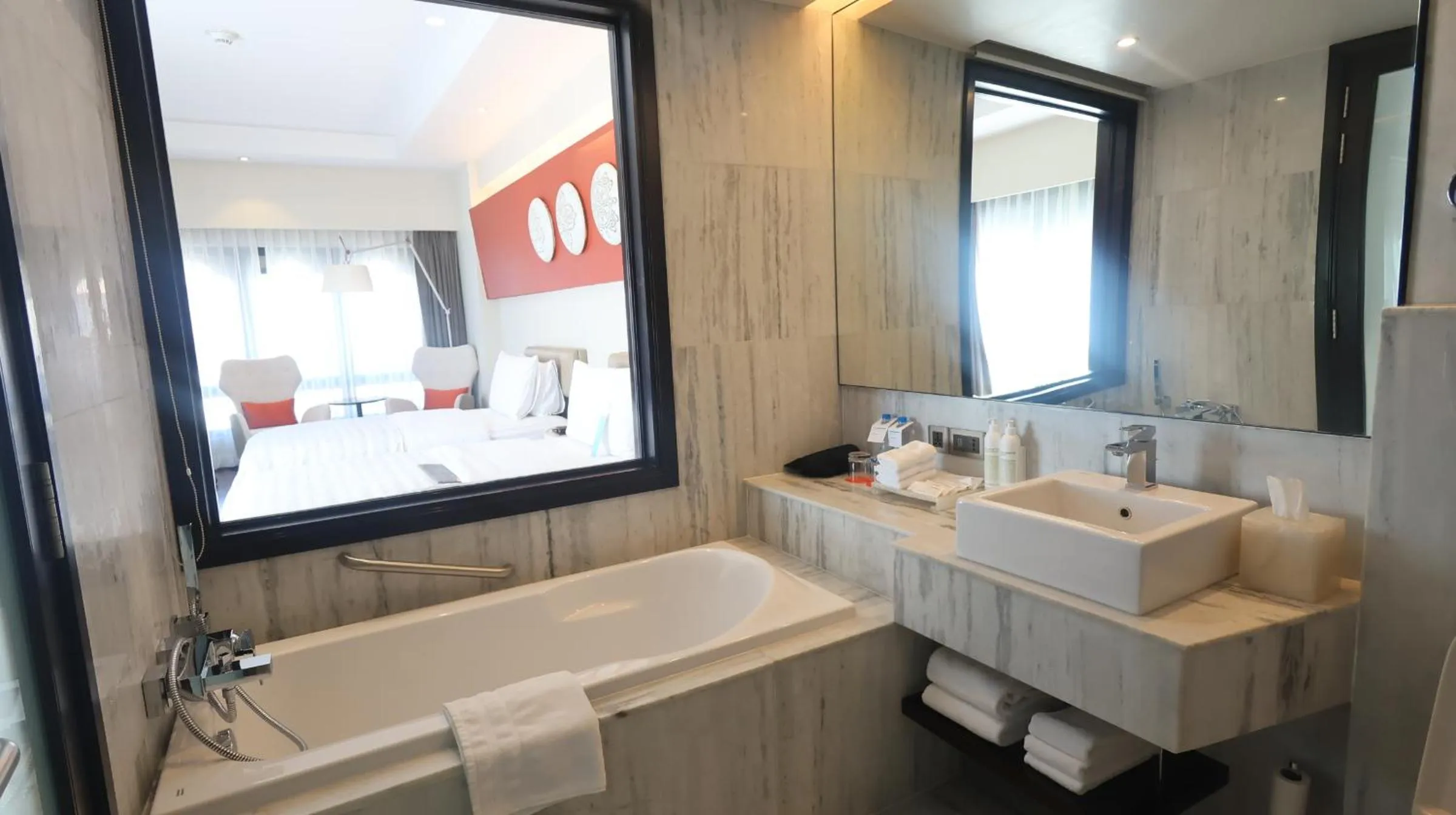 Bathroom, Bed in Le Meridien Thimphu