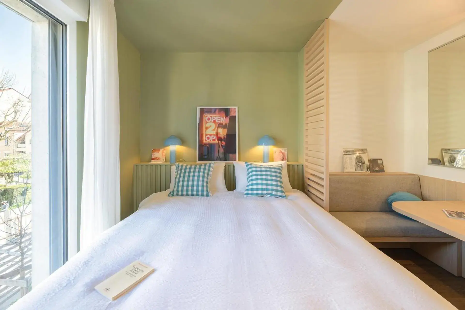 Bed in Bikube Lyon Bed in Bikube Lyon