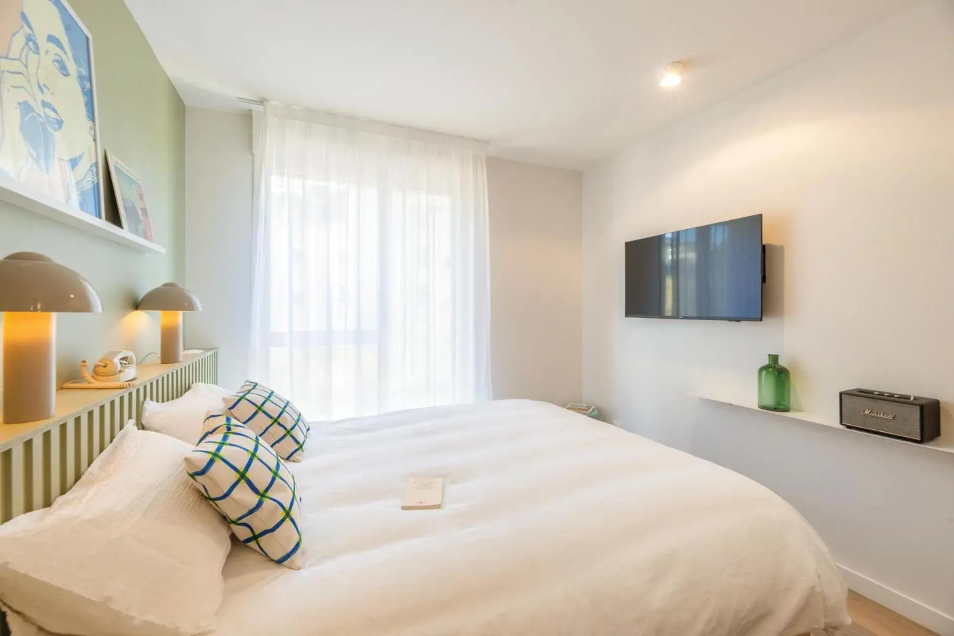 Bed in Bikube Lyon Bed in Bikube Lyon