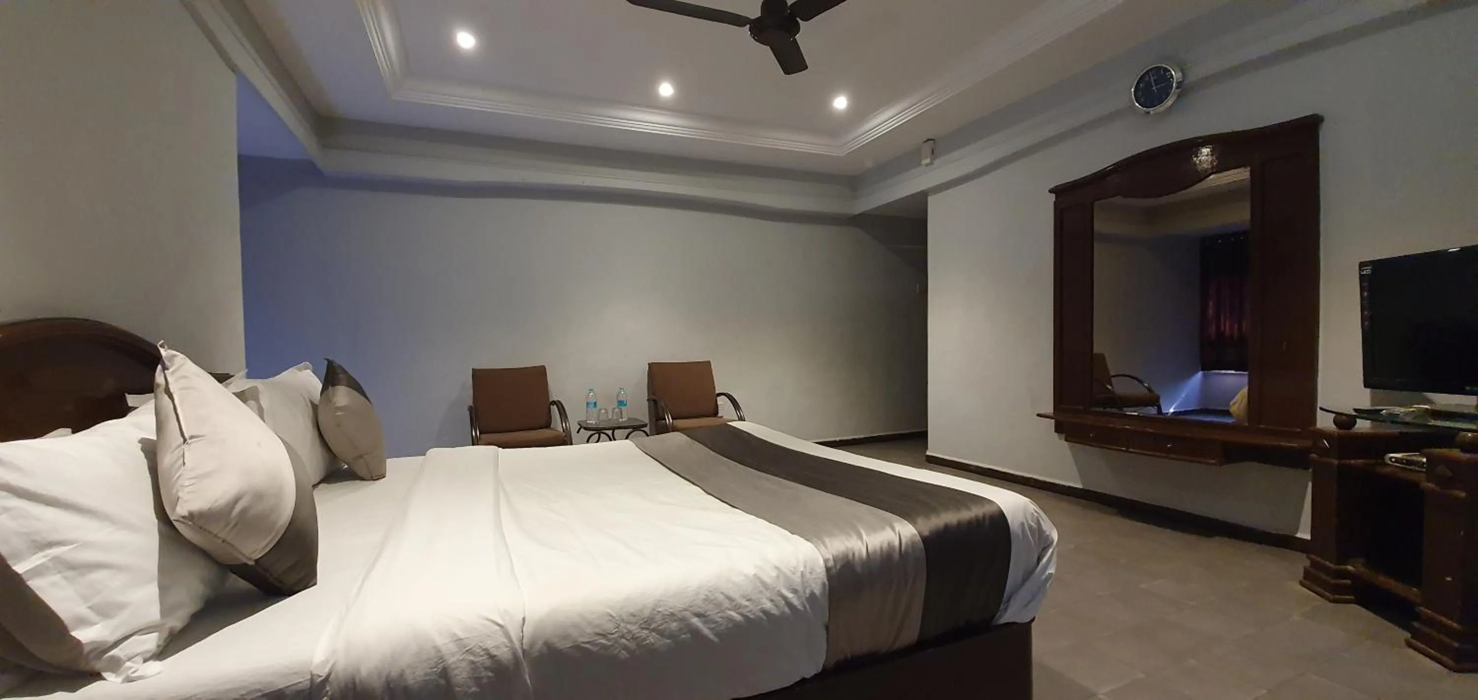 Bed in Hotel JMC Group