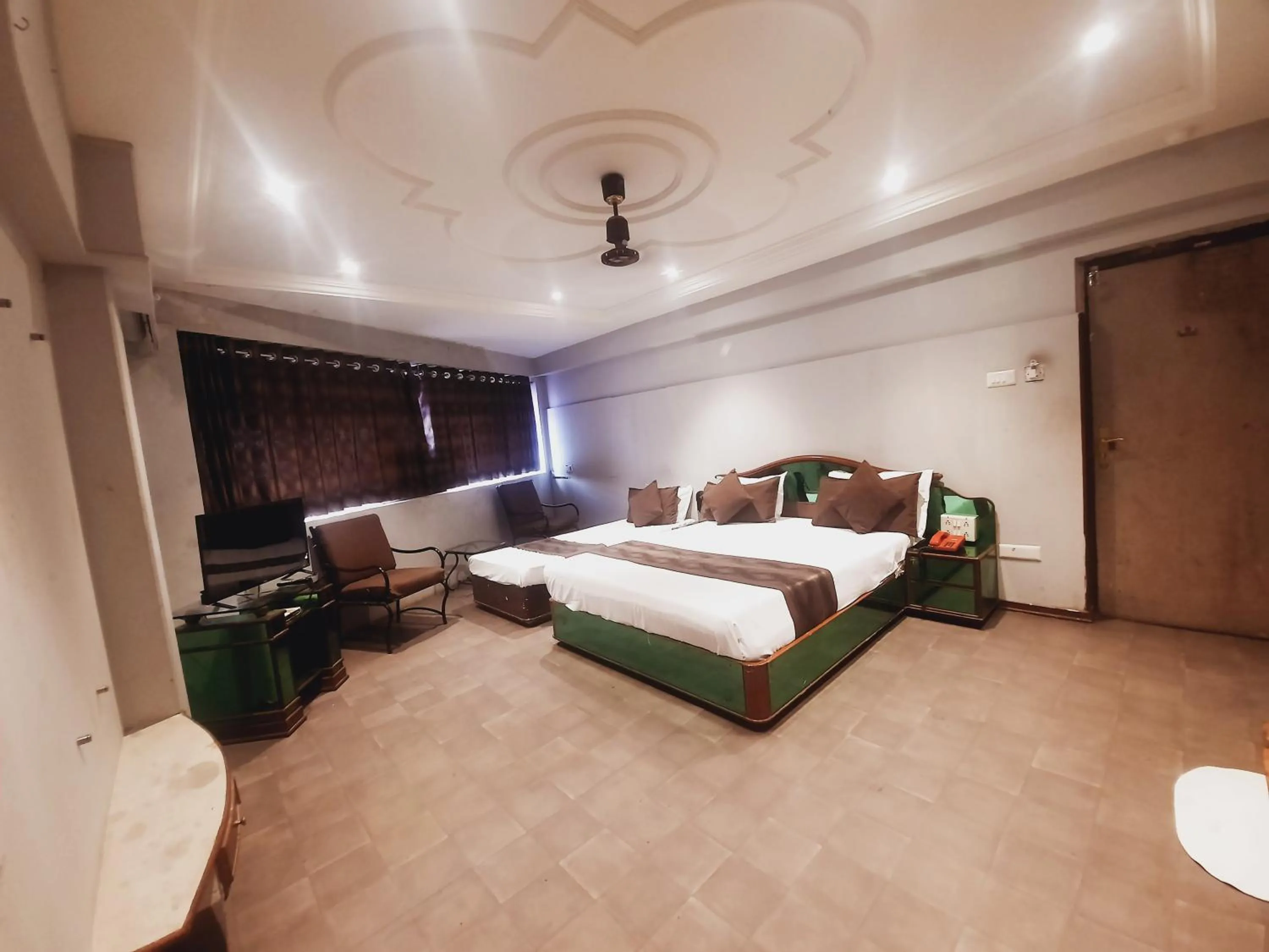 View (from property/room), Bed in Hotel JMC Group