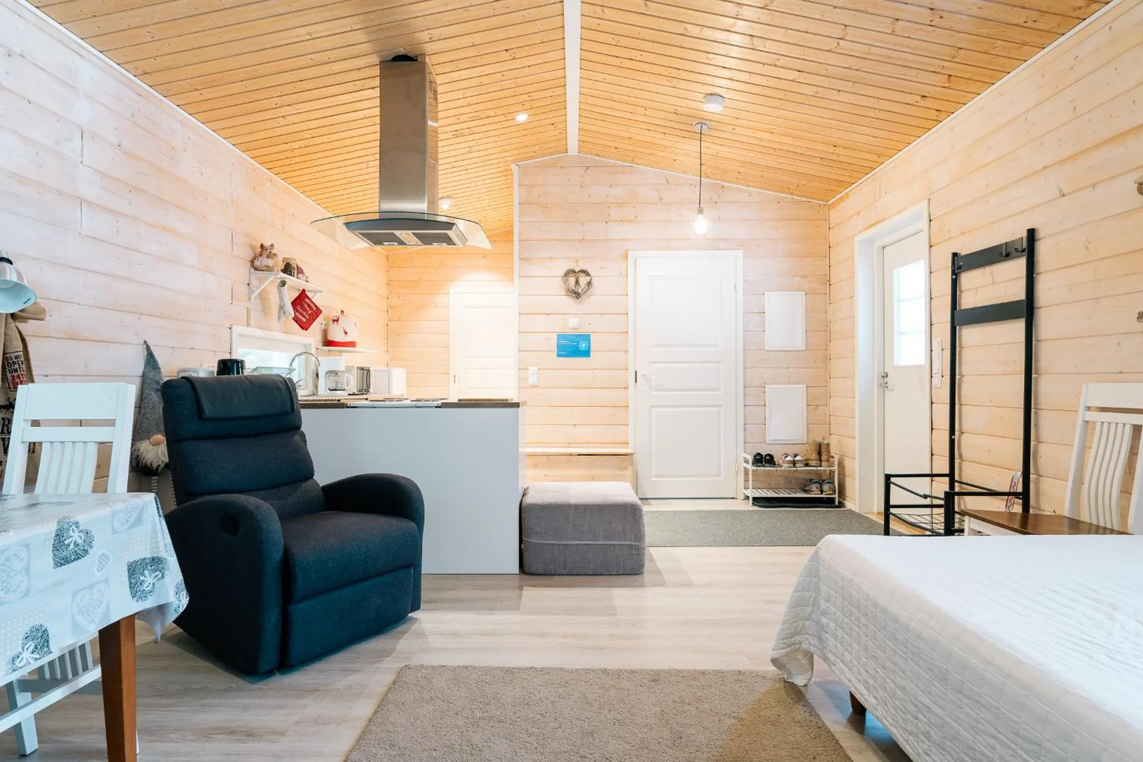 Seating area, Bed in Villa Virpi