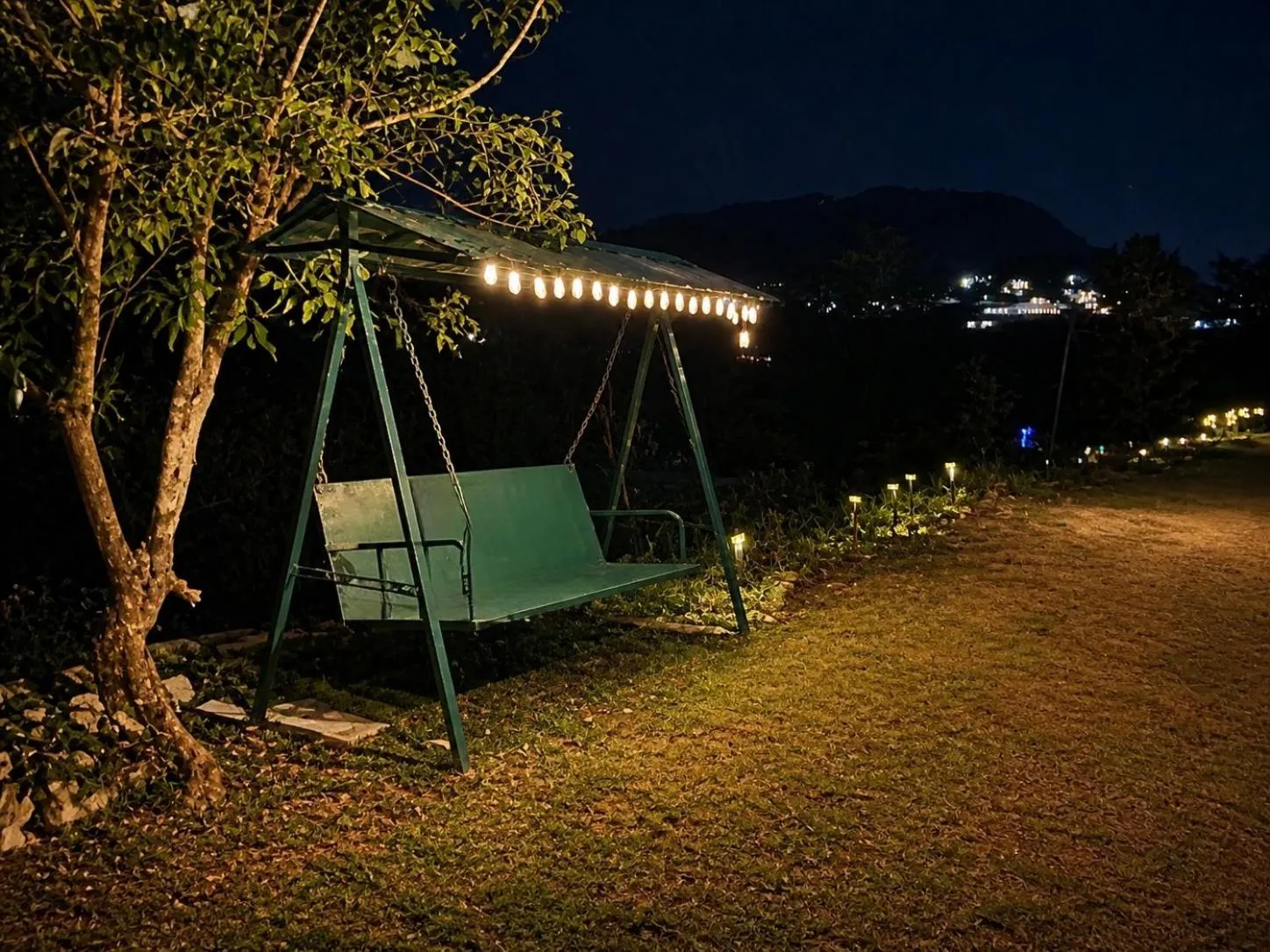 Night in Bougainvilla Mountain Retreat, near Bhimtal