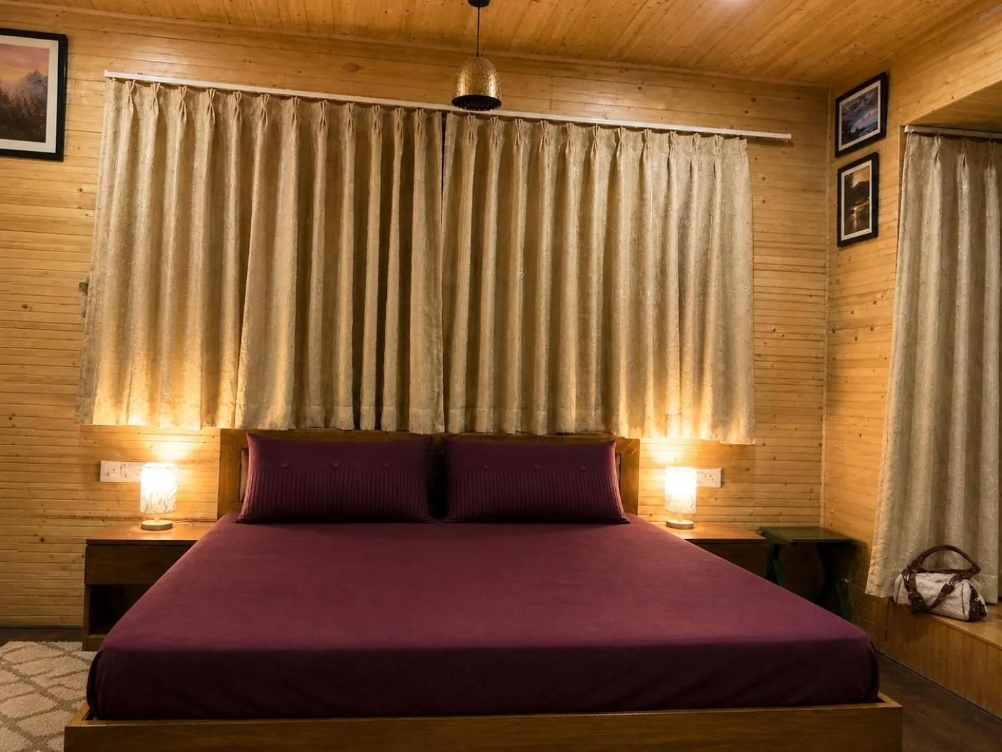 Bed in Bougainvilla Mountain Retreat, near Bhimtal