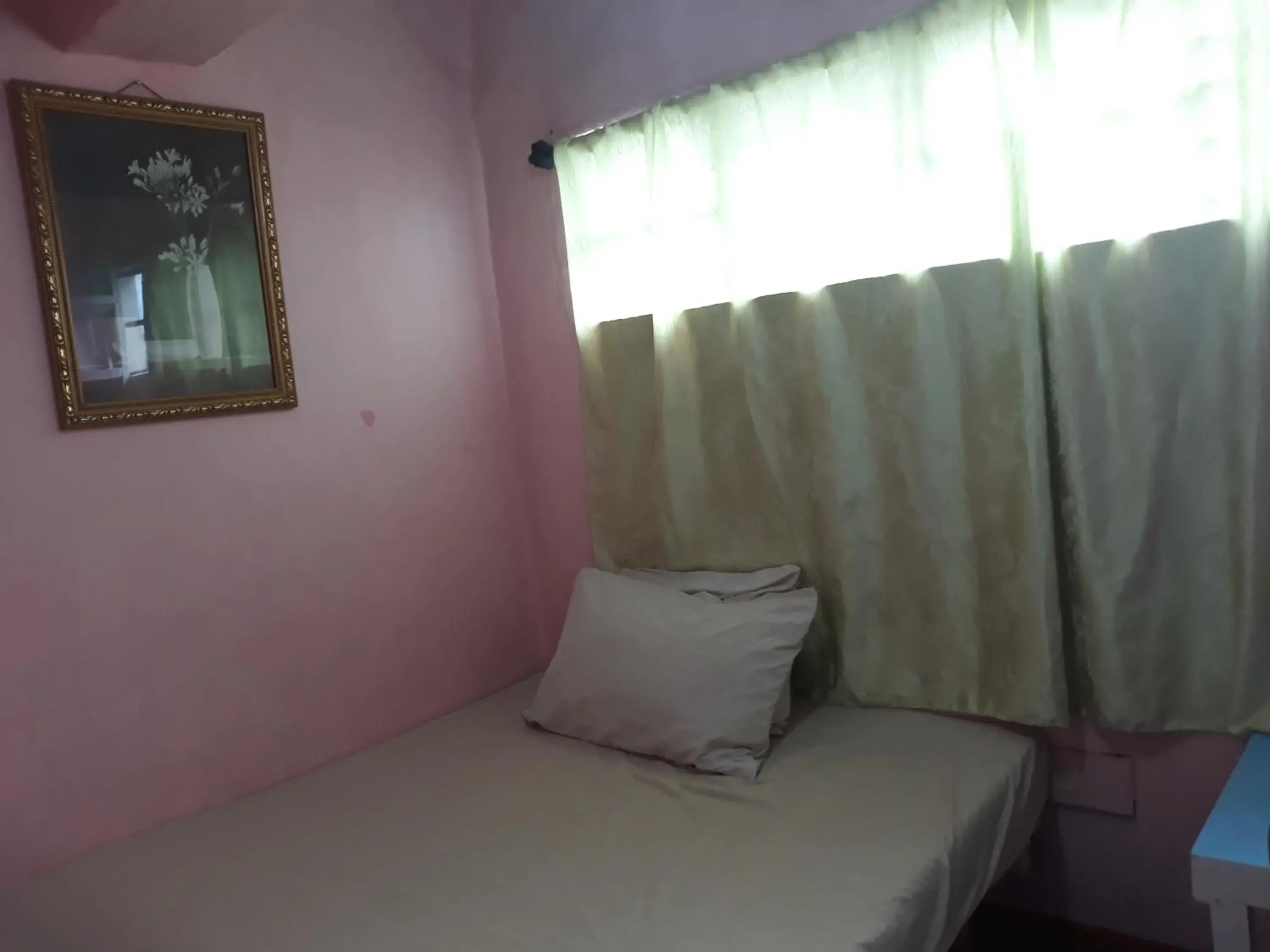 Bed in CV Bed n Bath Bed in CV Bed n Bath