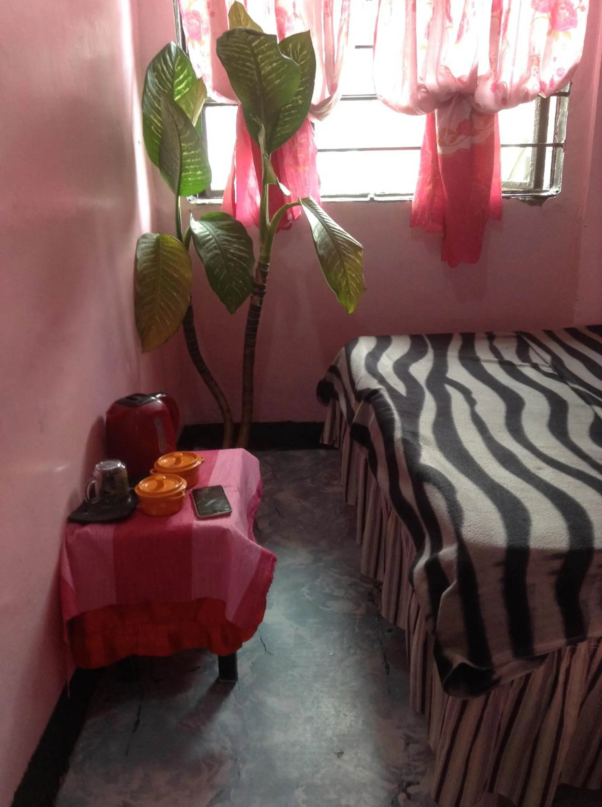 Coffee/tea facilities, Bed in CV Bed n Bath