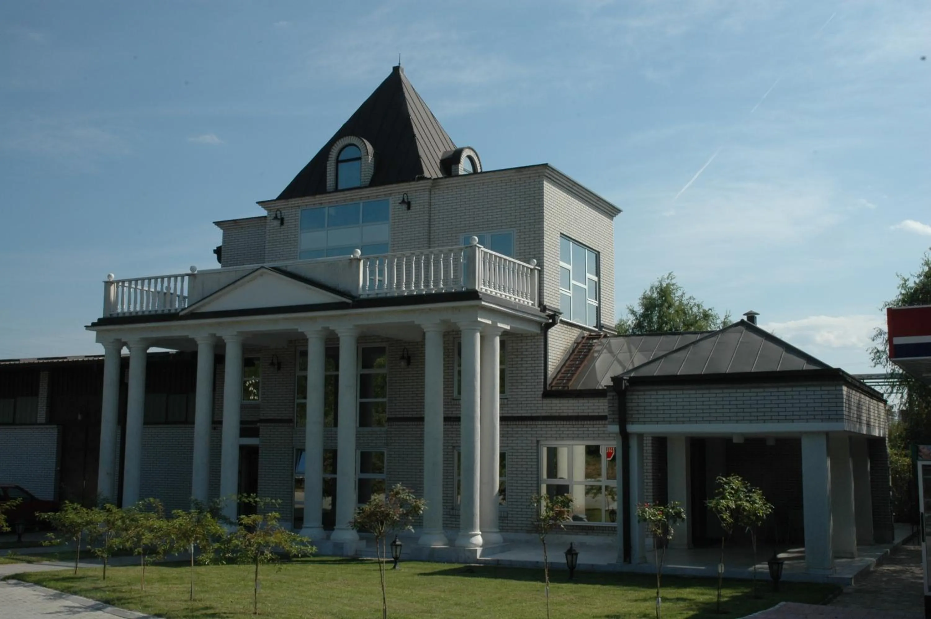 Vila Lux Milikic