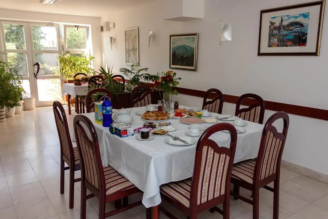 Property building in Vila Lux Milikic