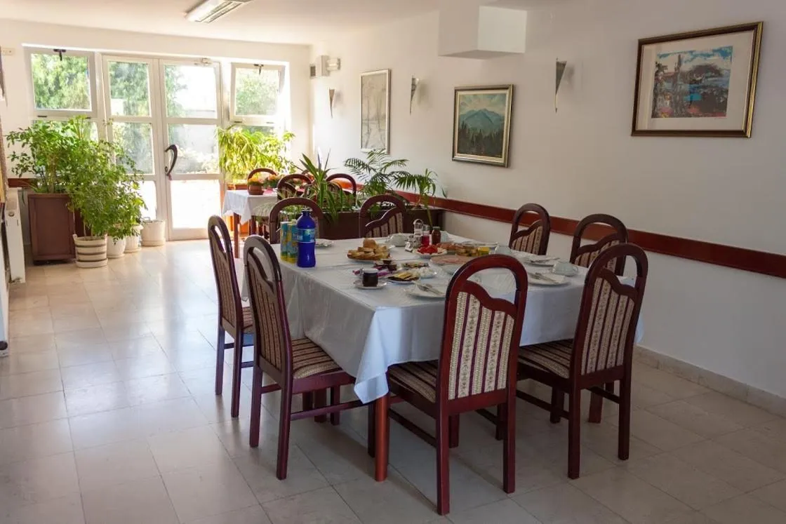 Property building in Vila Lux Milikic