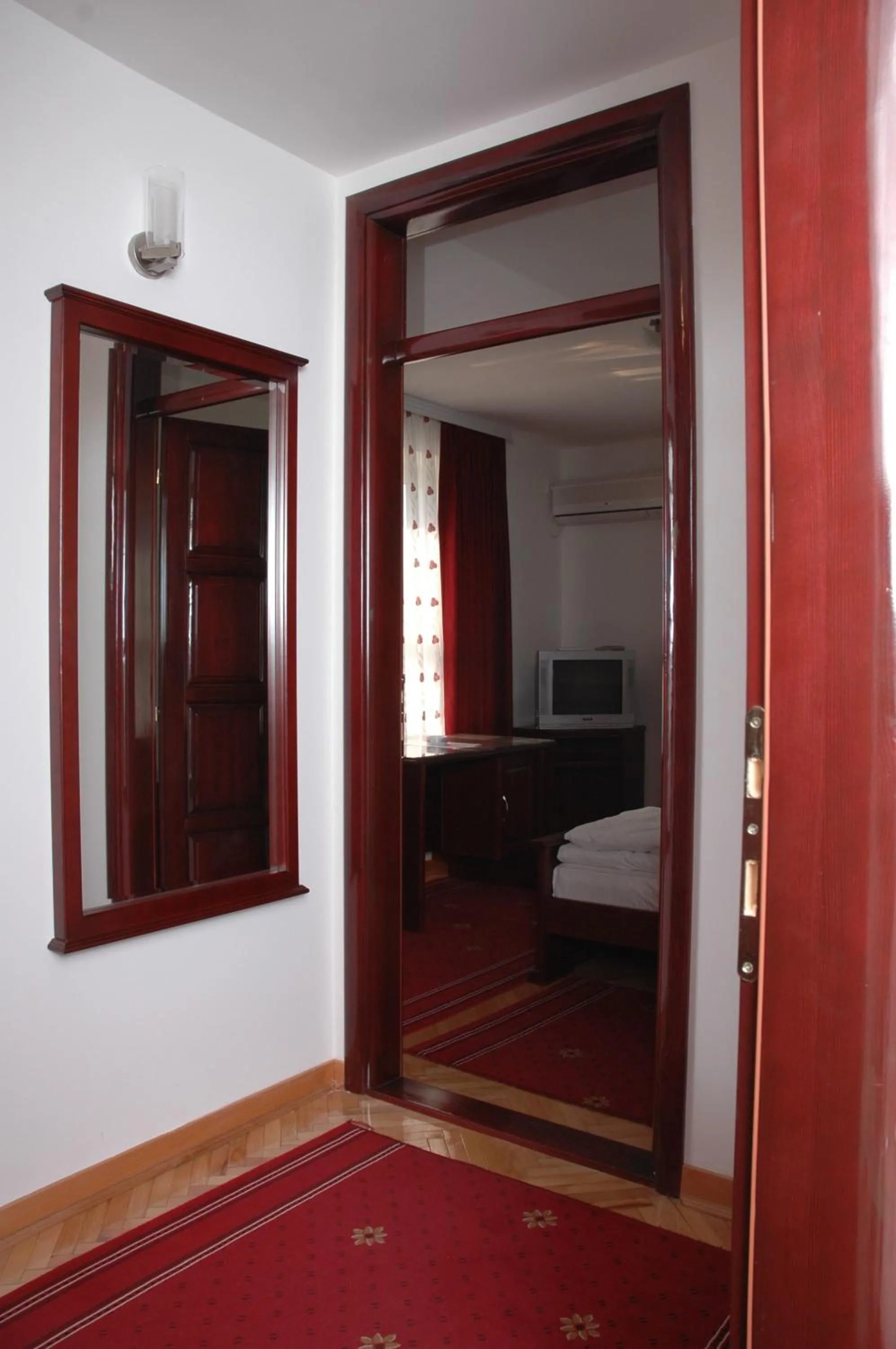 Vila Lux Milikic