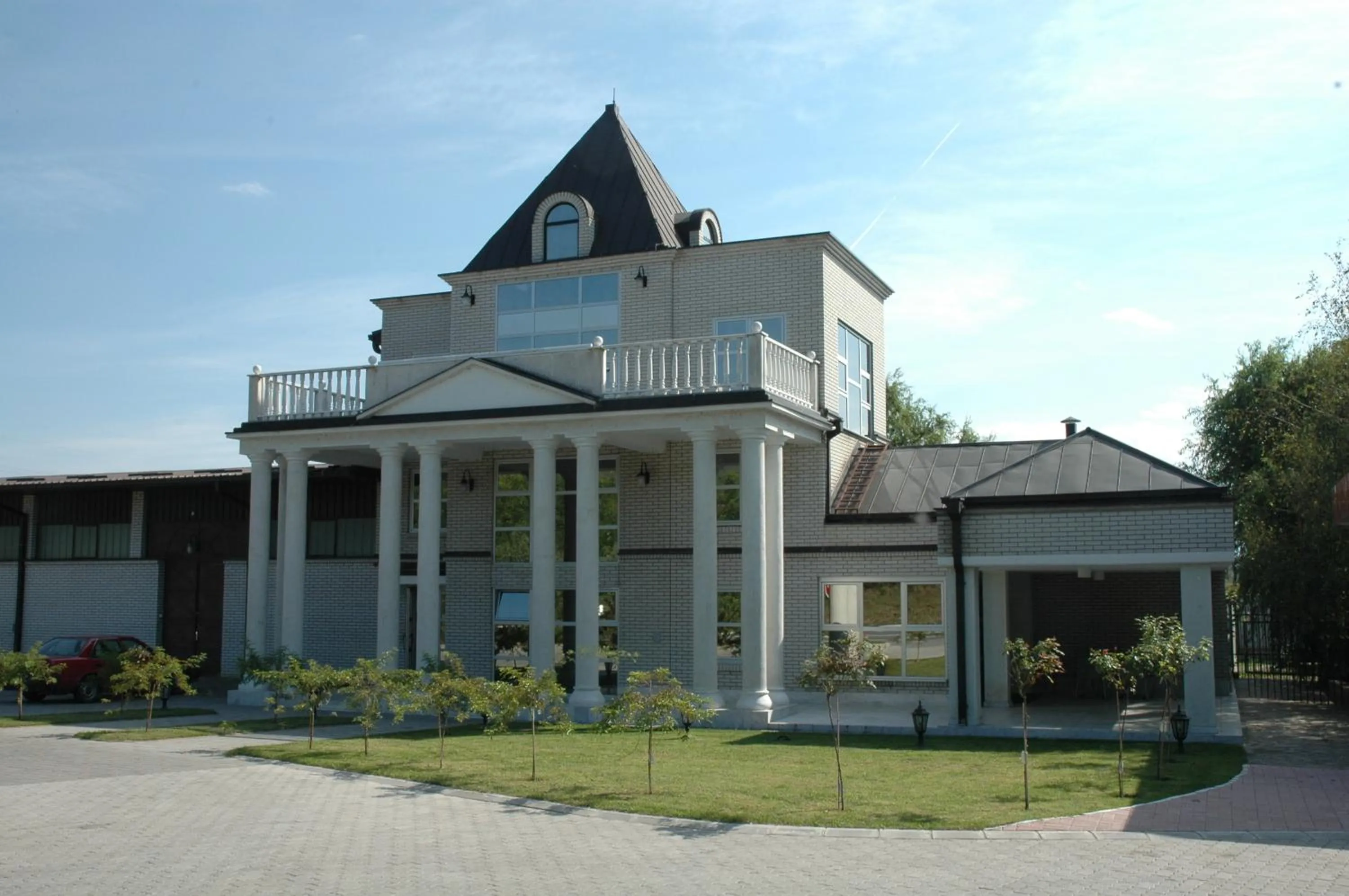 Vila Lux Milikic