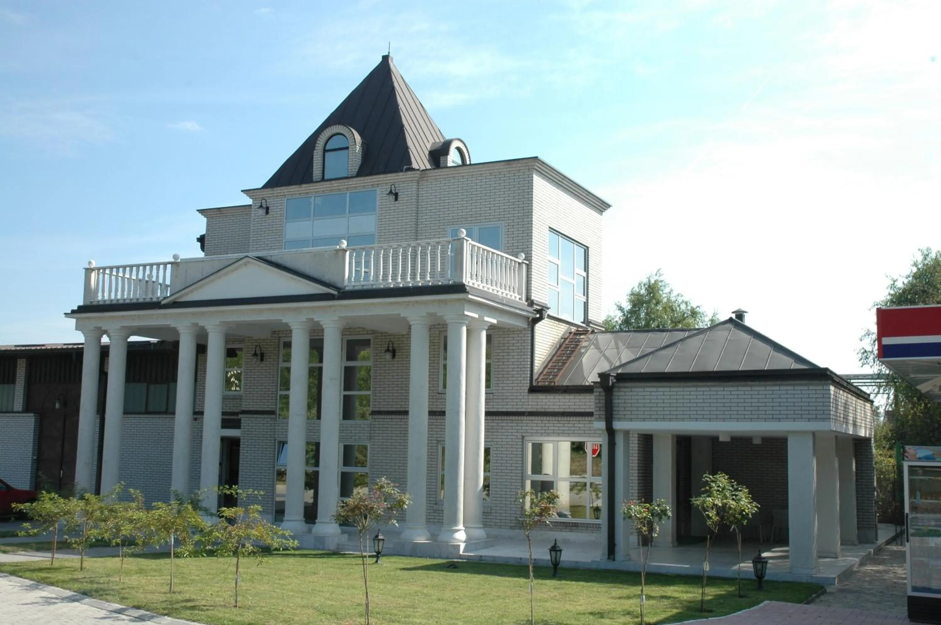 Vila Lux Milikic