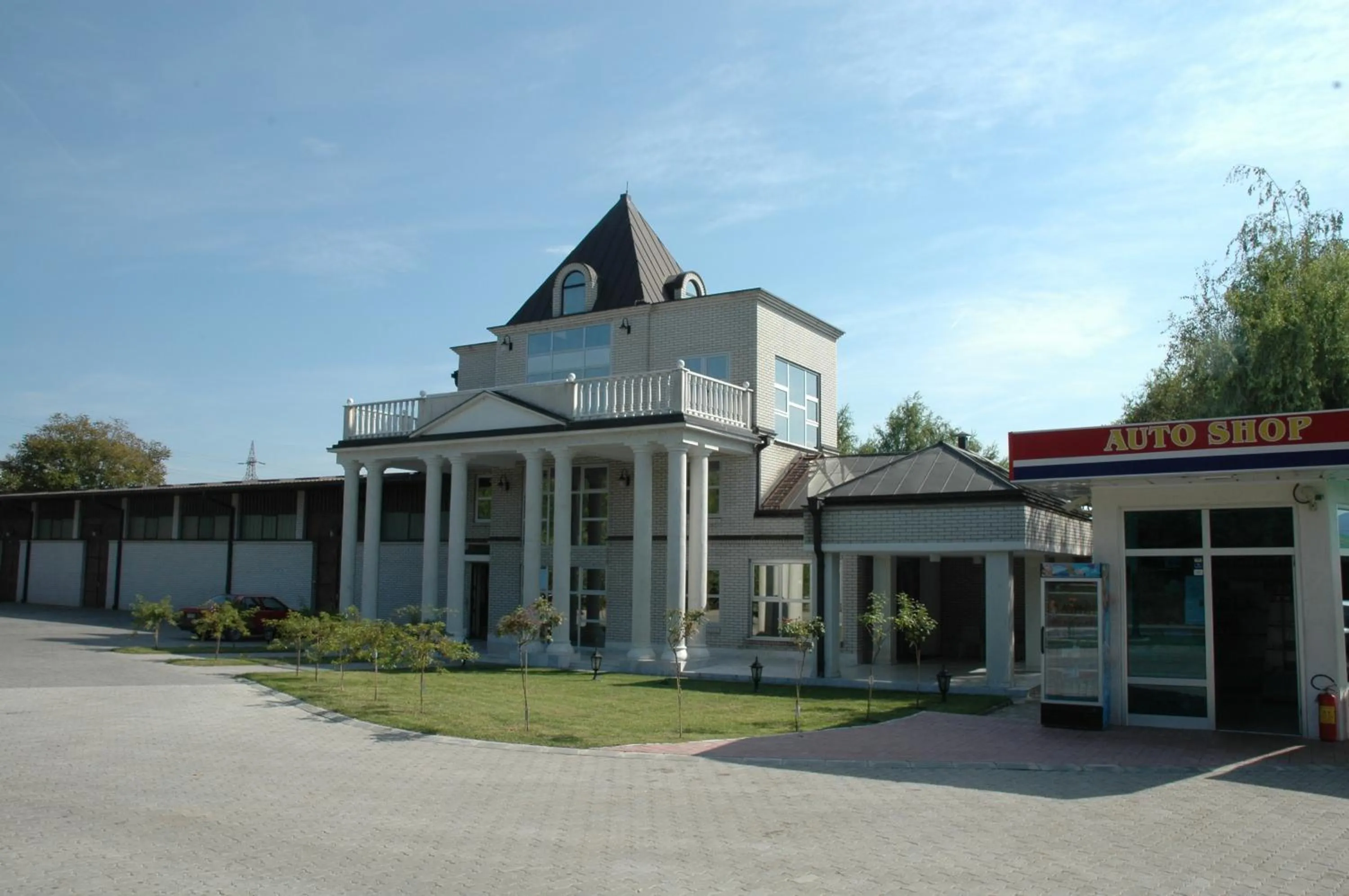 Vila Lux Milikic